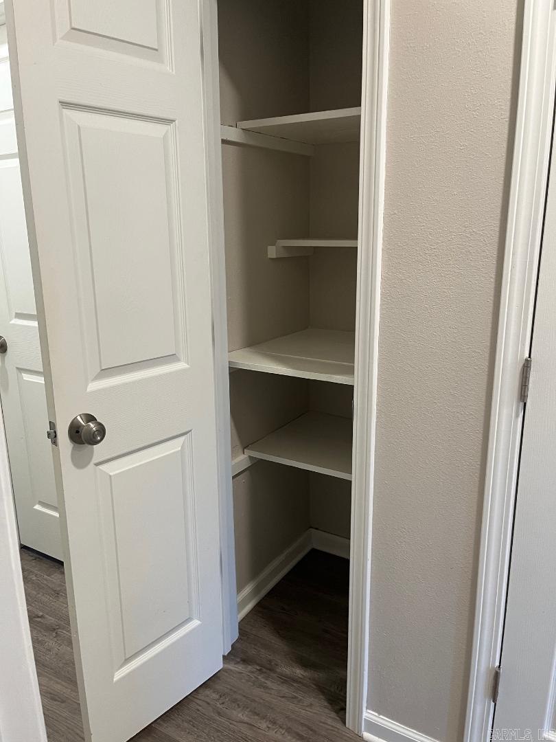 Mcintosh 1st - Residential