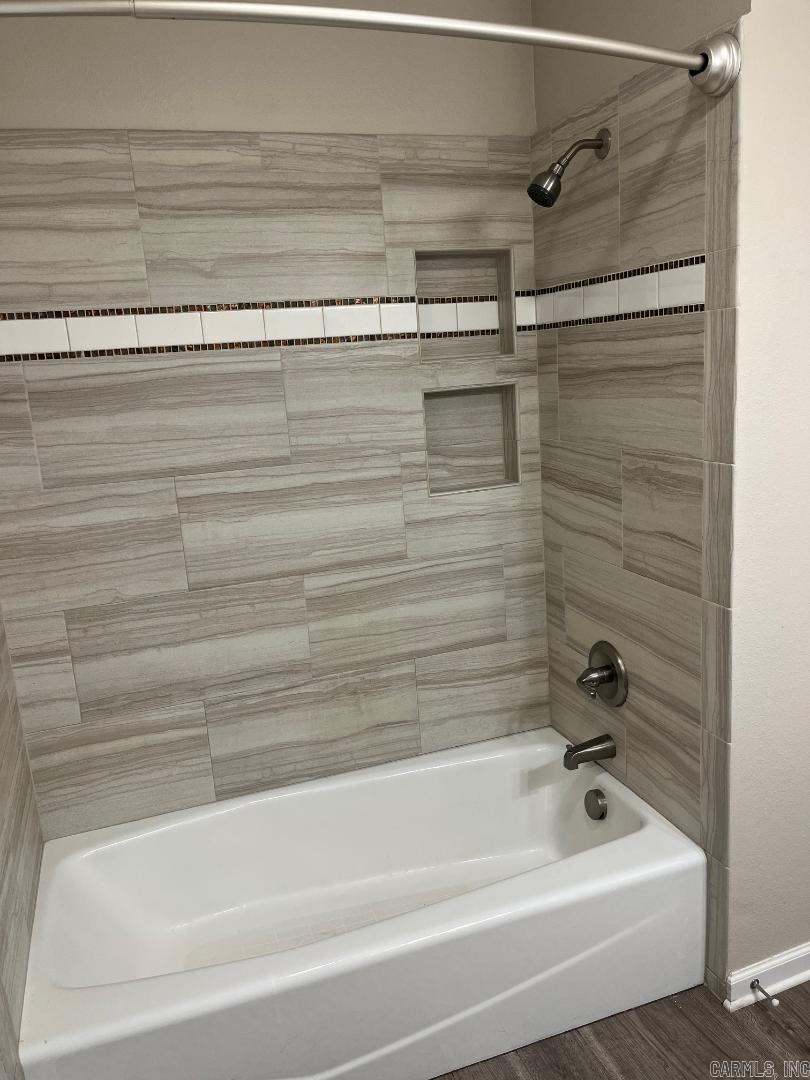 Mcintosh 1st - Residential