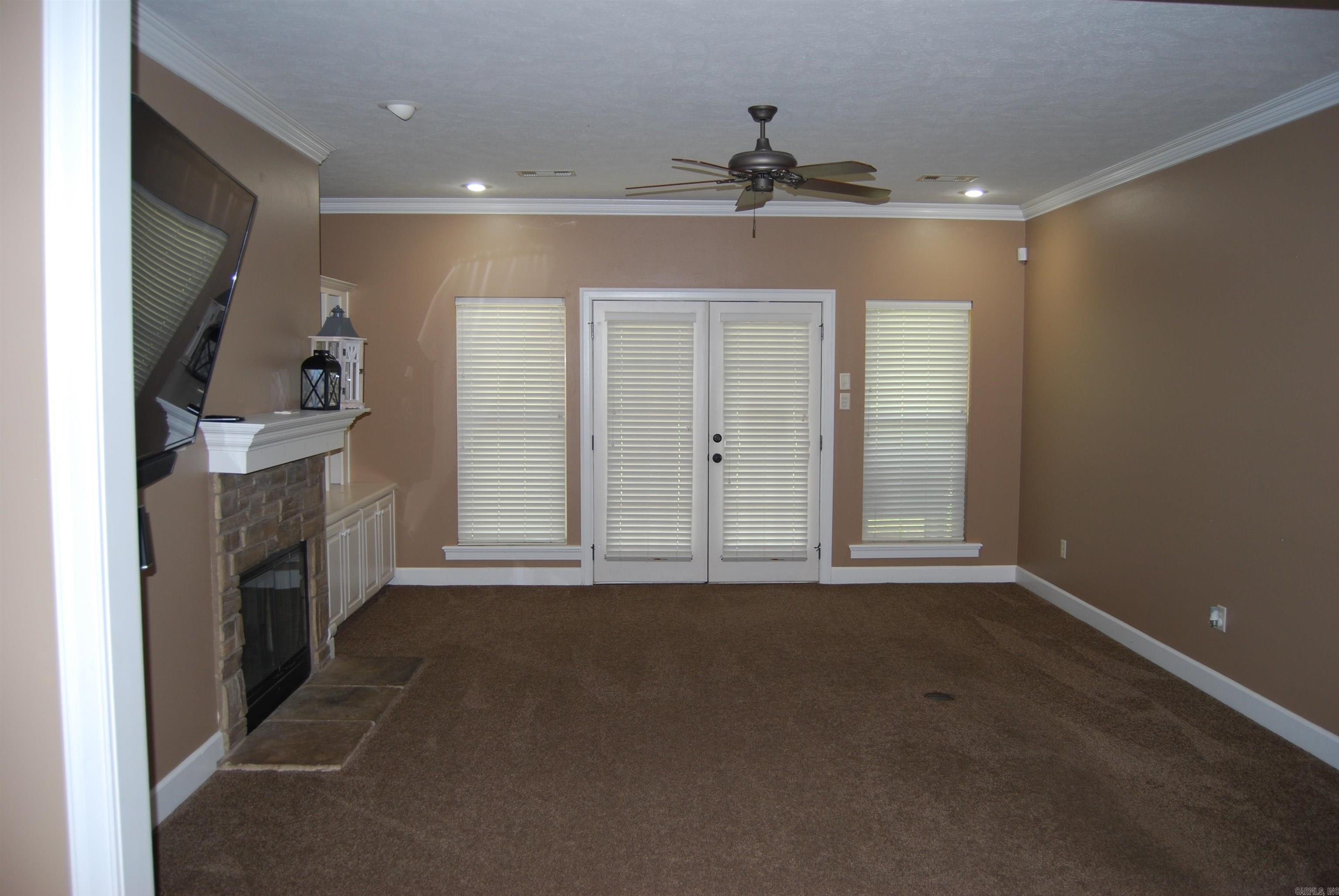 CLUB CREEK - Residential