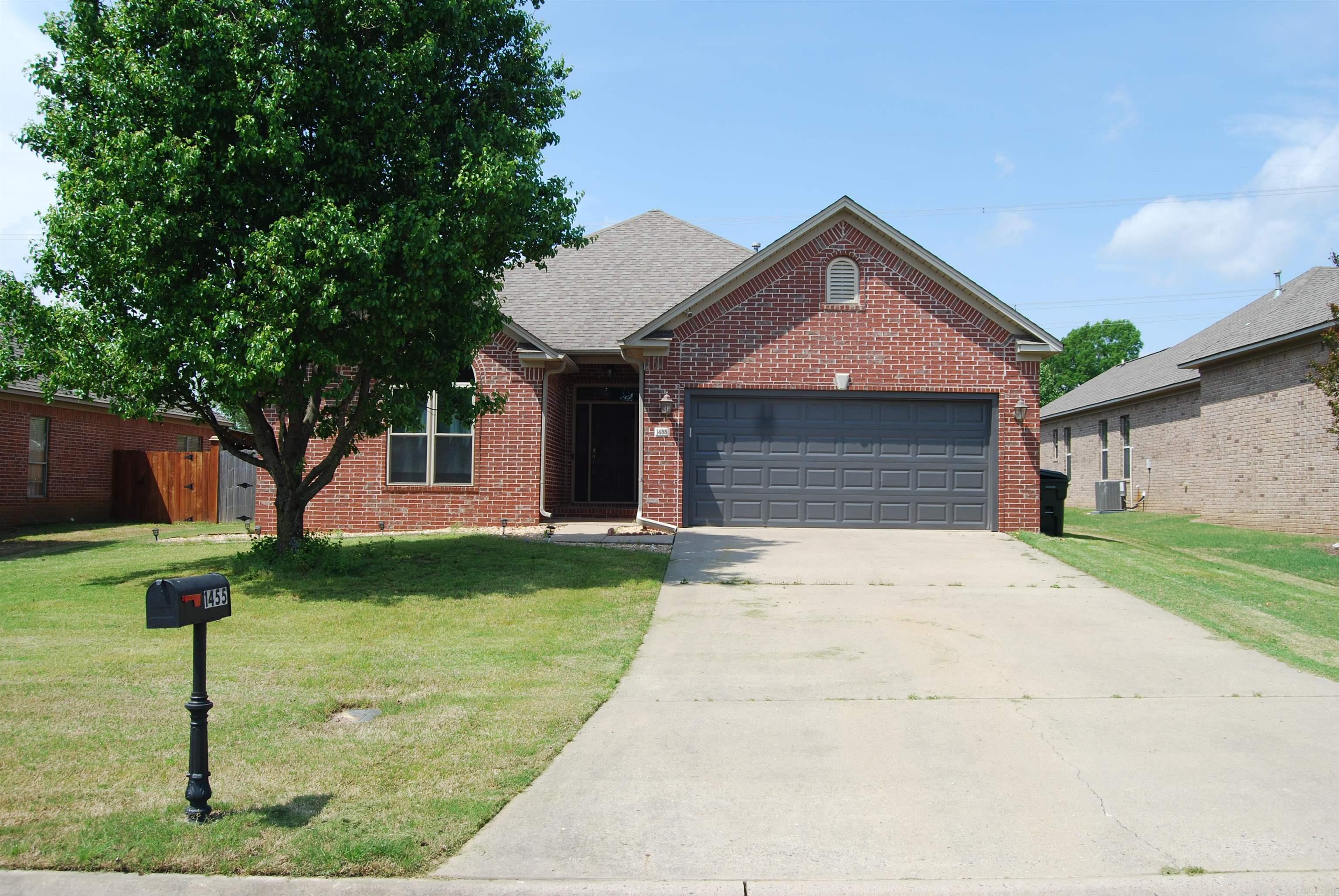 CLUB CREEK - Residential