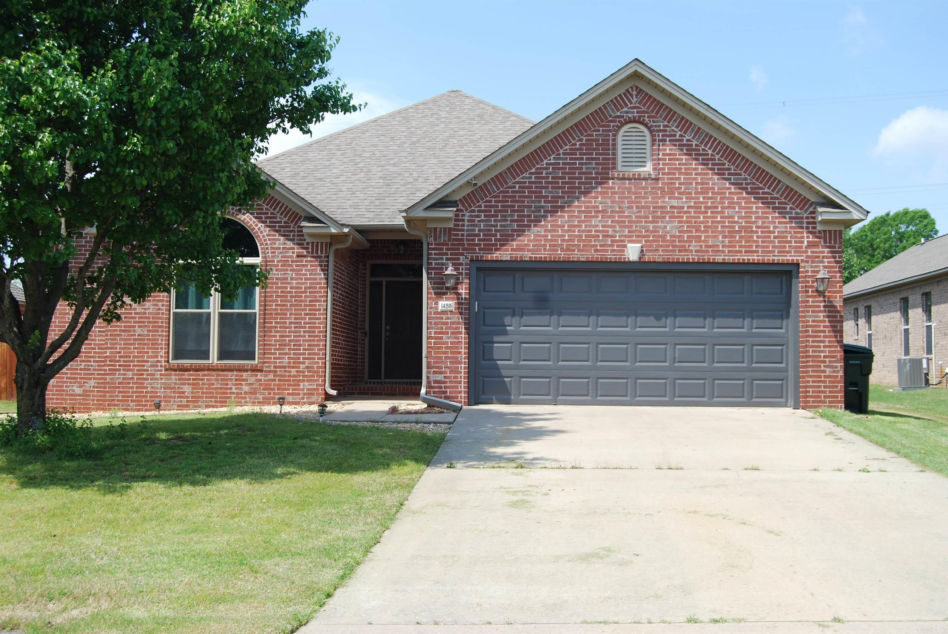 CLUB CREEK - Residential