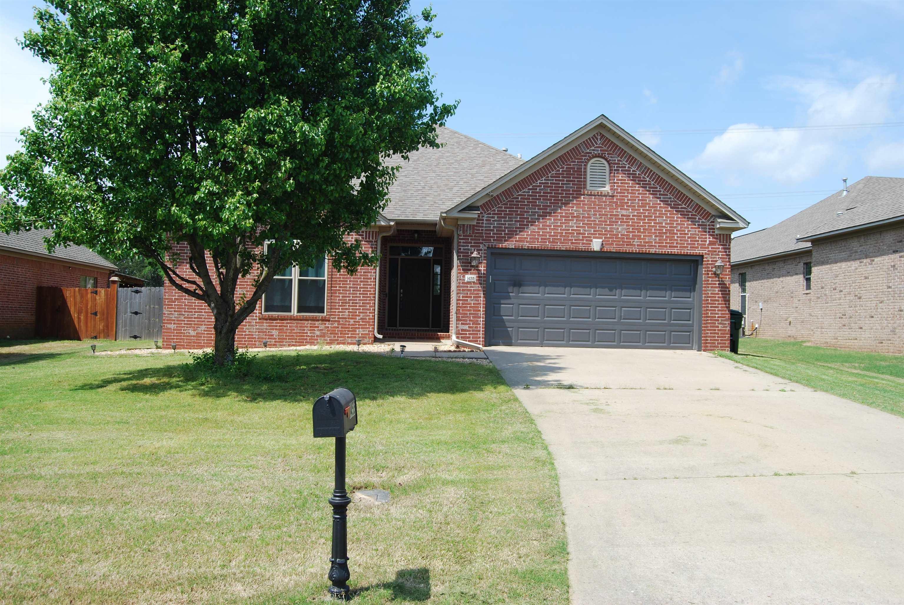 CLUB CREEK - Residential