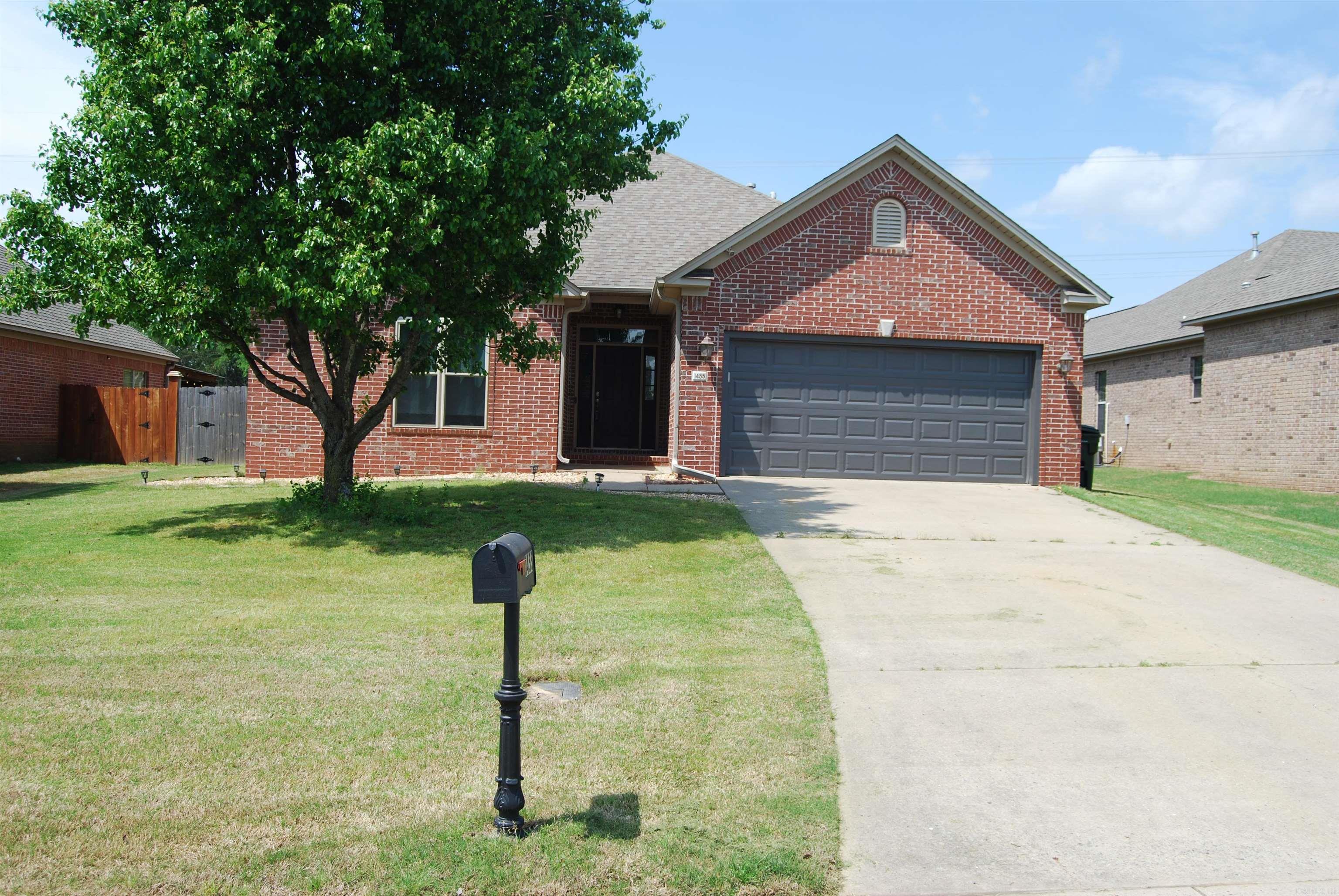 CLUB CREEK - Residential