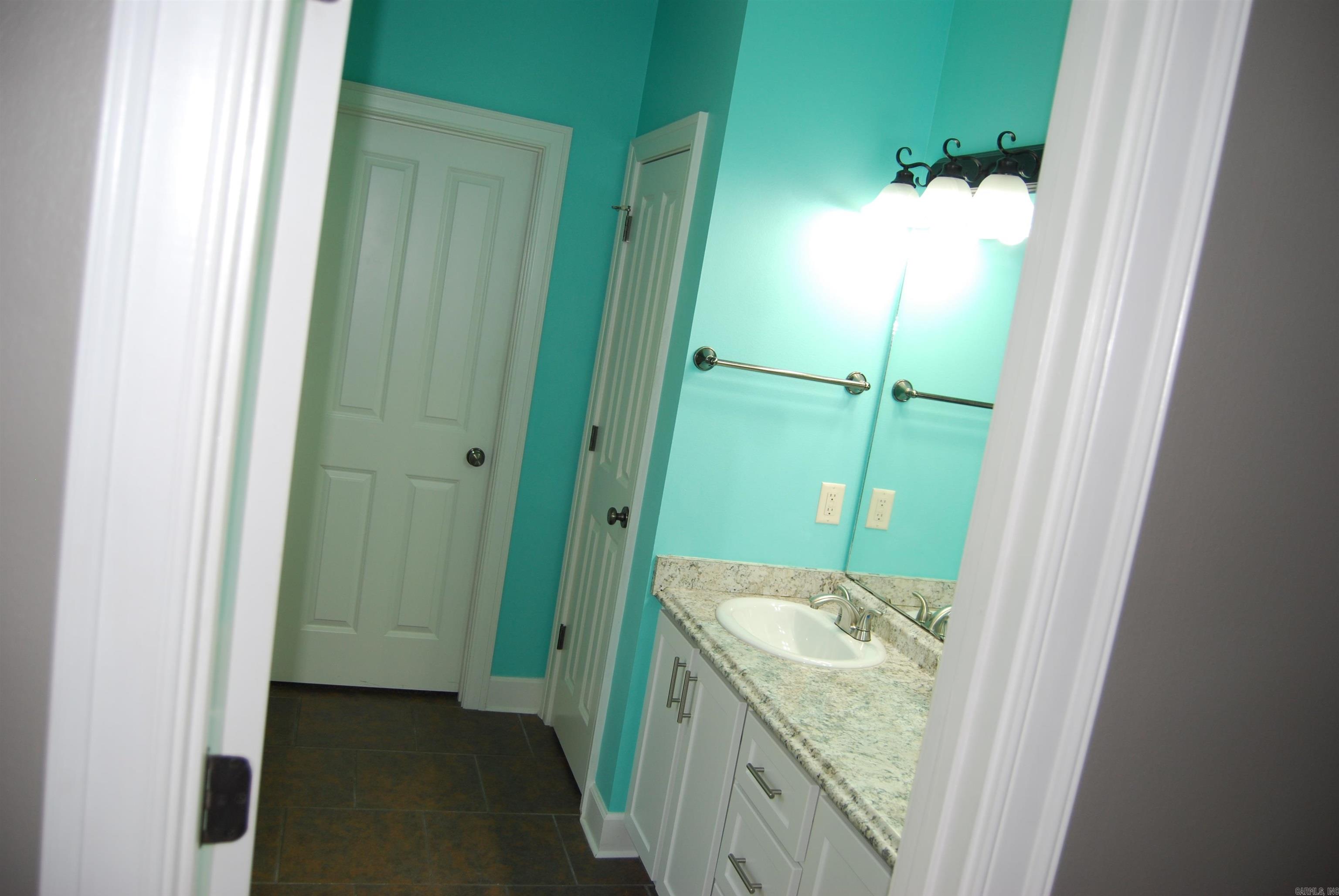 CLUB CREEK - Residential