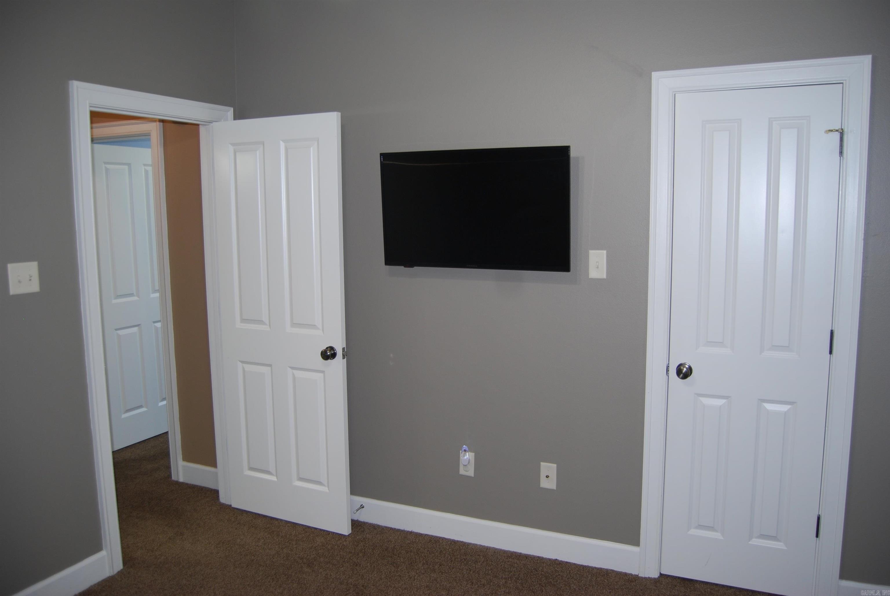 CLUB CREEK - Residential