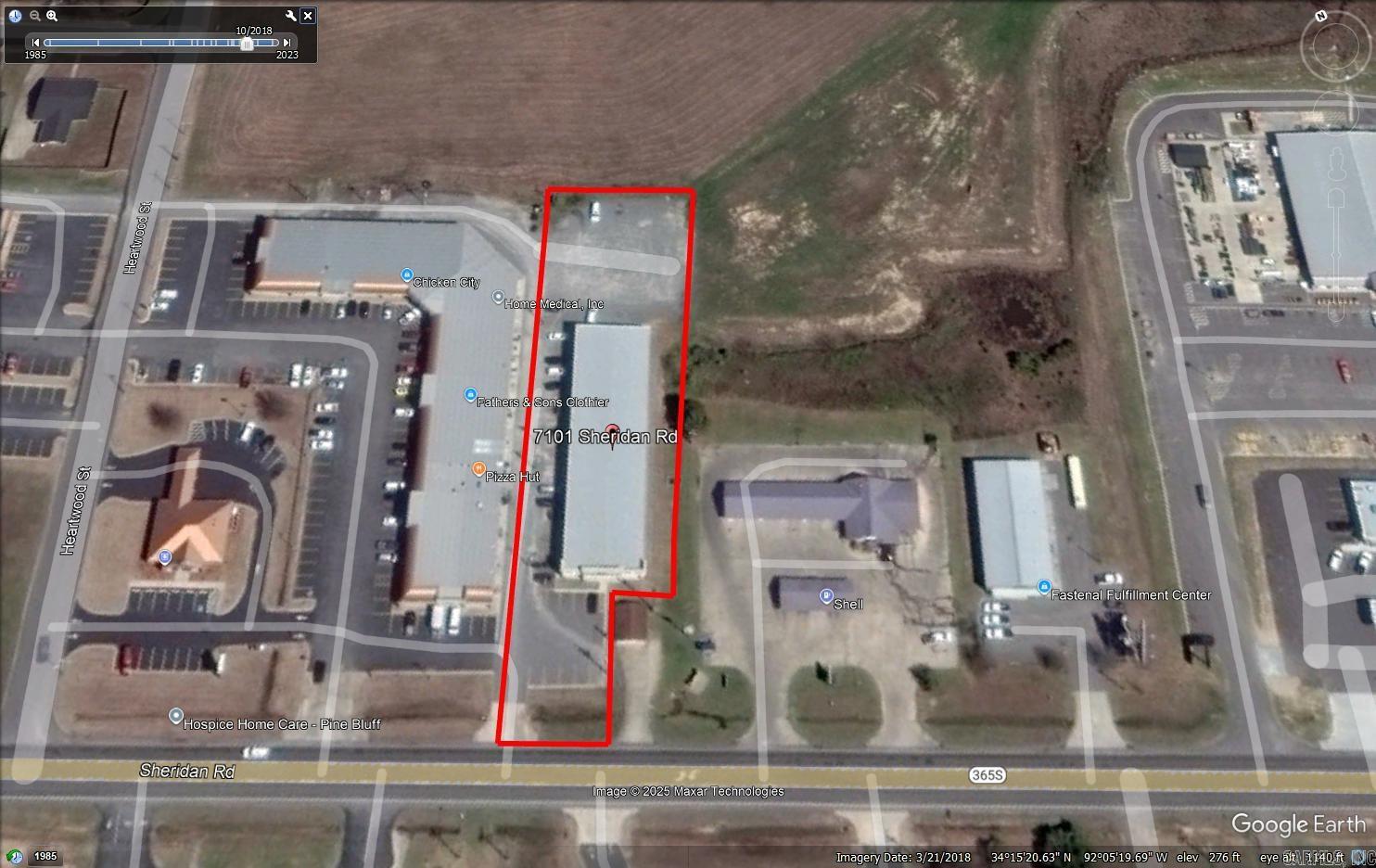 Main image without alt text