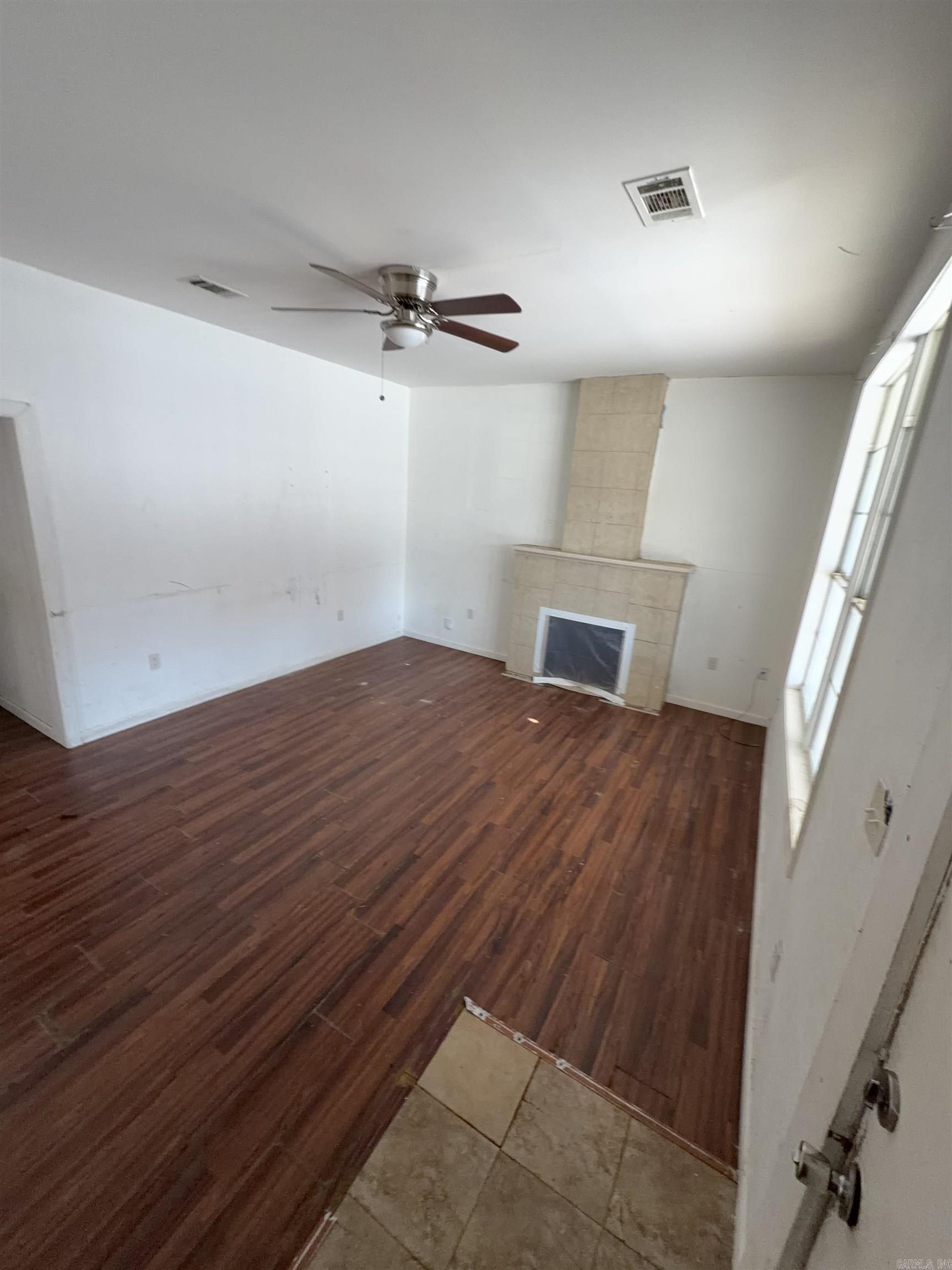 Gregg & Houghton - Residential