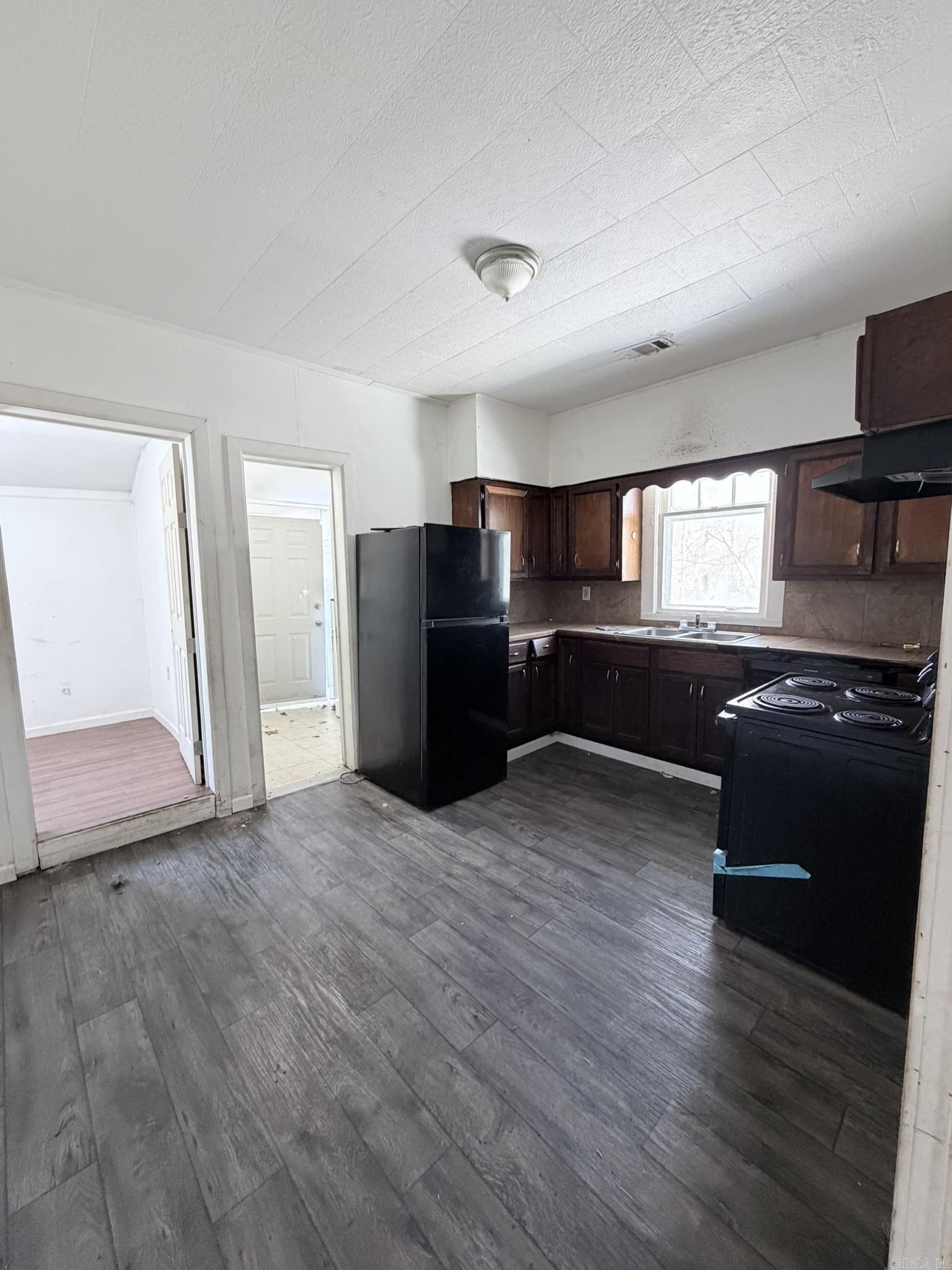 Gregg & Houghton - Residential