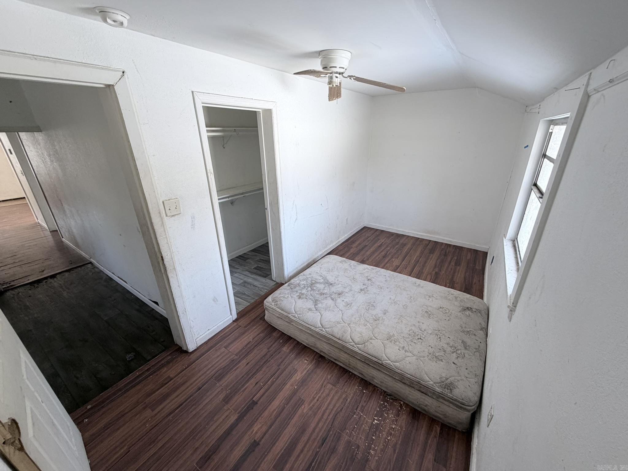 Gregg & Houghton - Residential