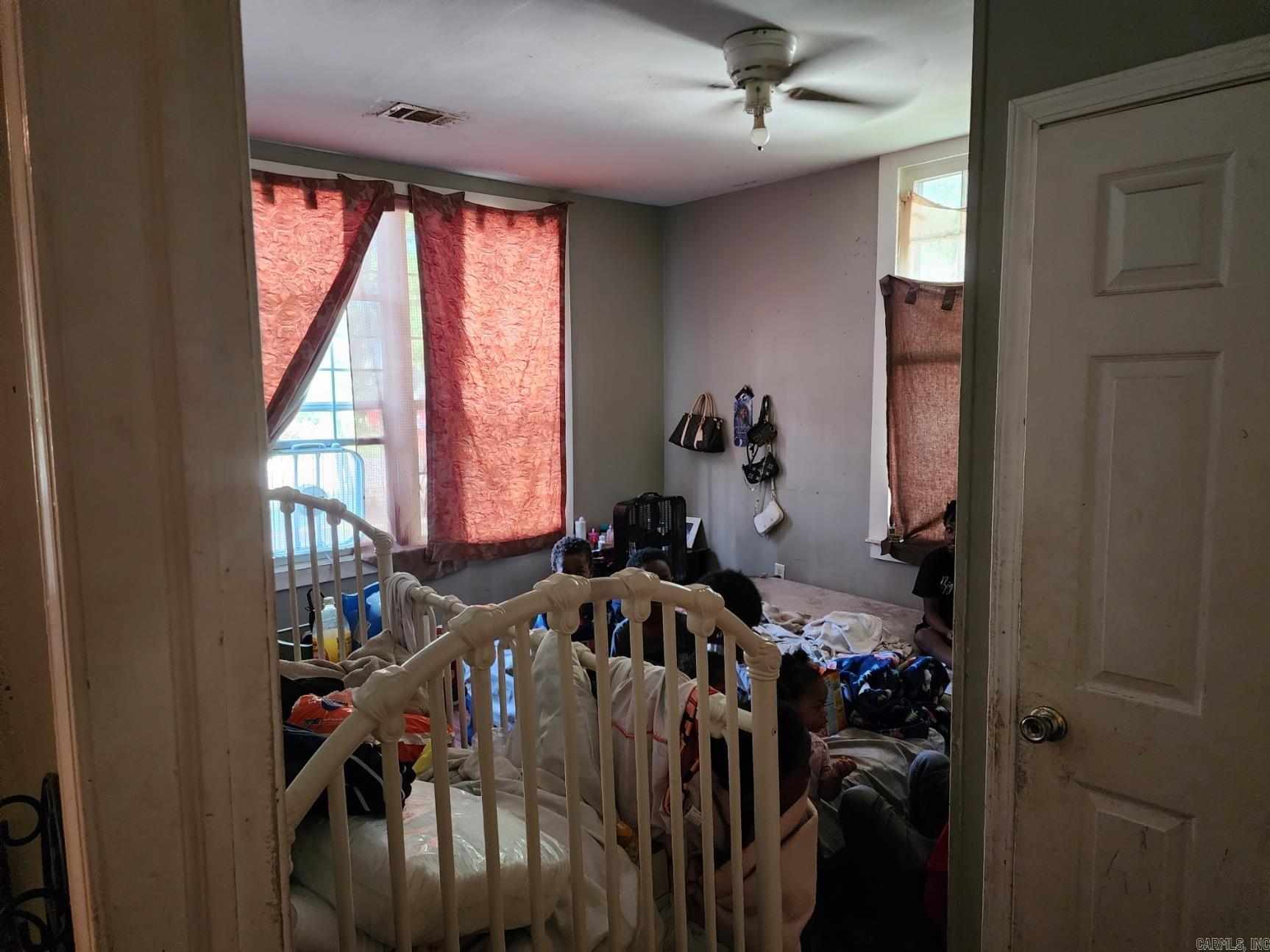 Gregg & Houghton - Residential