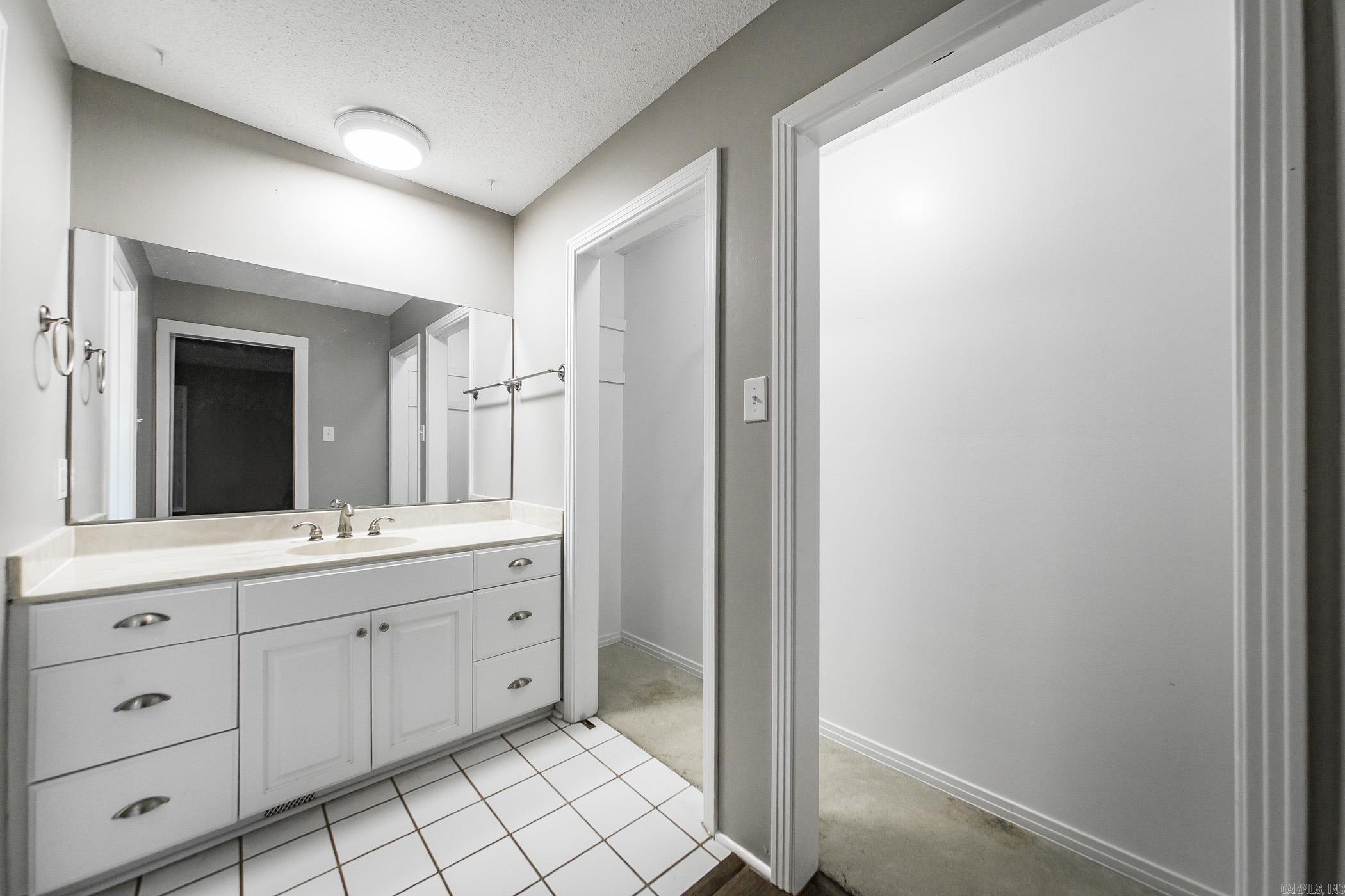 FOXWOOD J - Residential