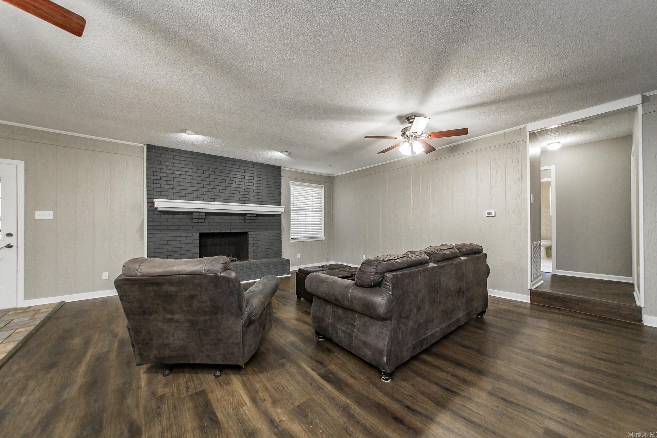 FOXWOOD J - Residential