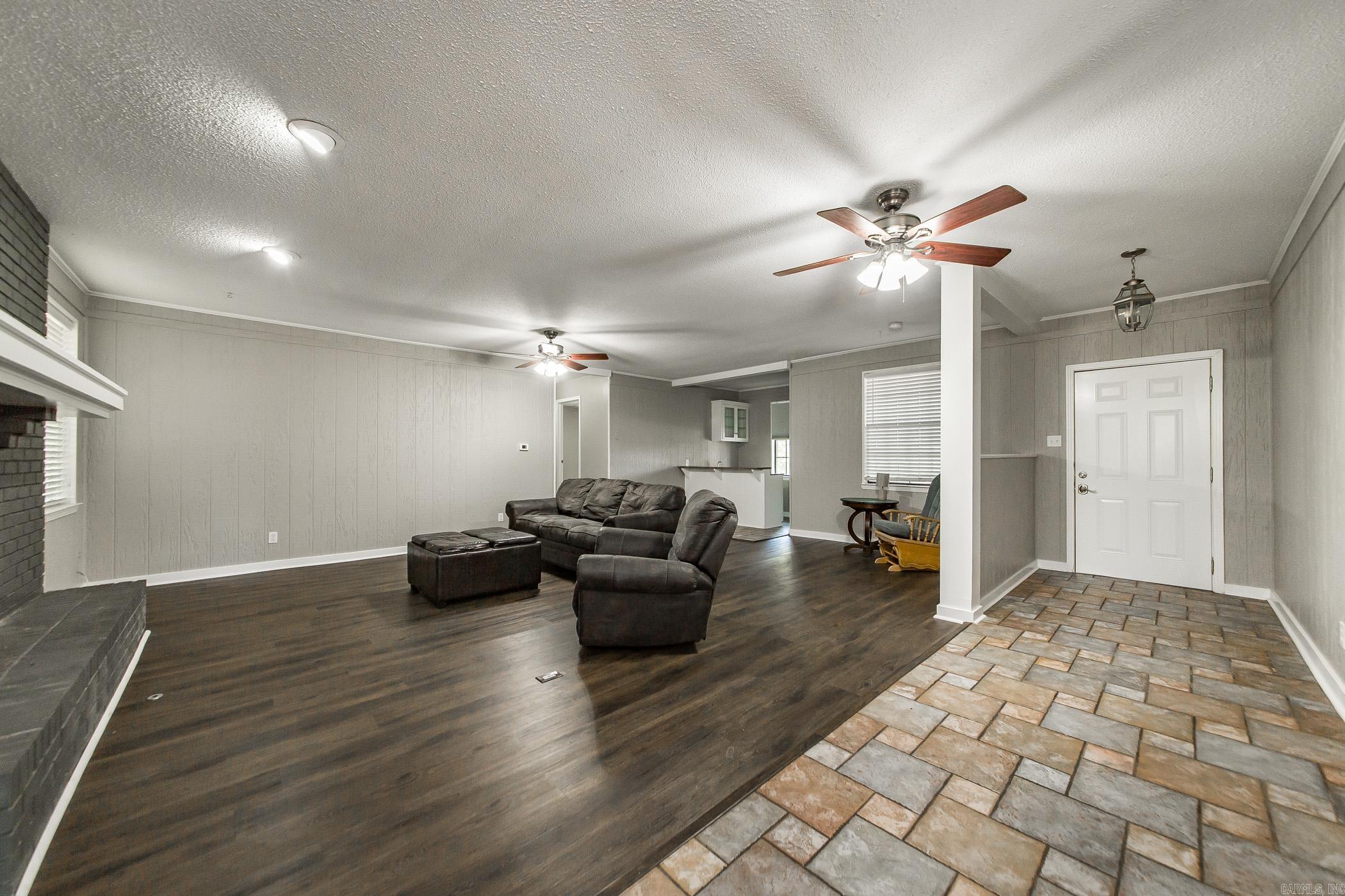 FOXWOOD J - Residential