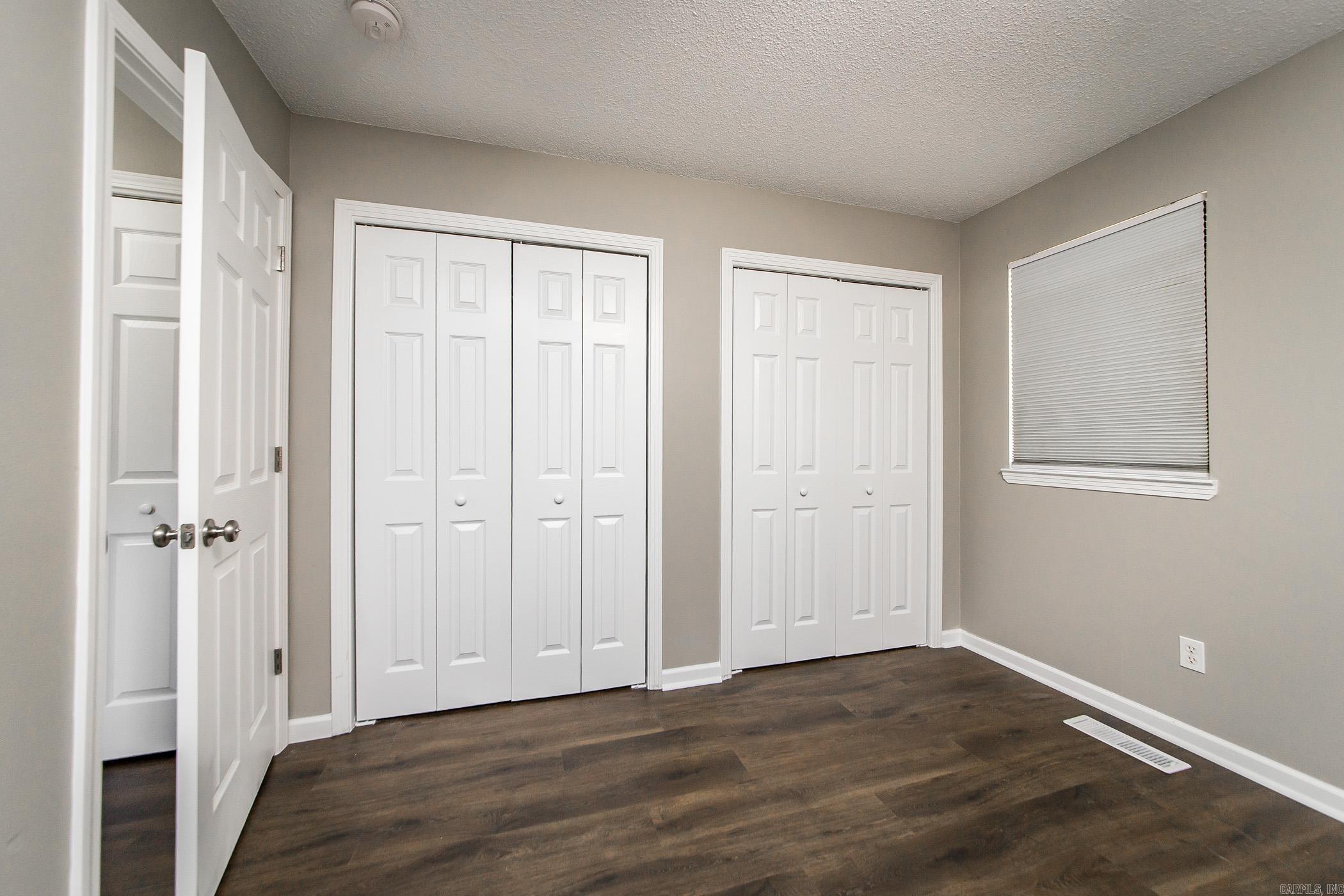 FOXWOOD J - Residential