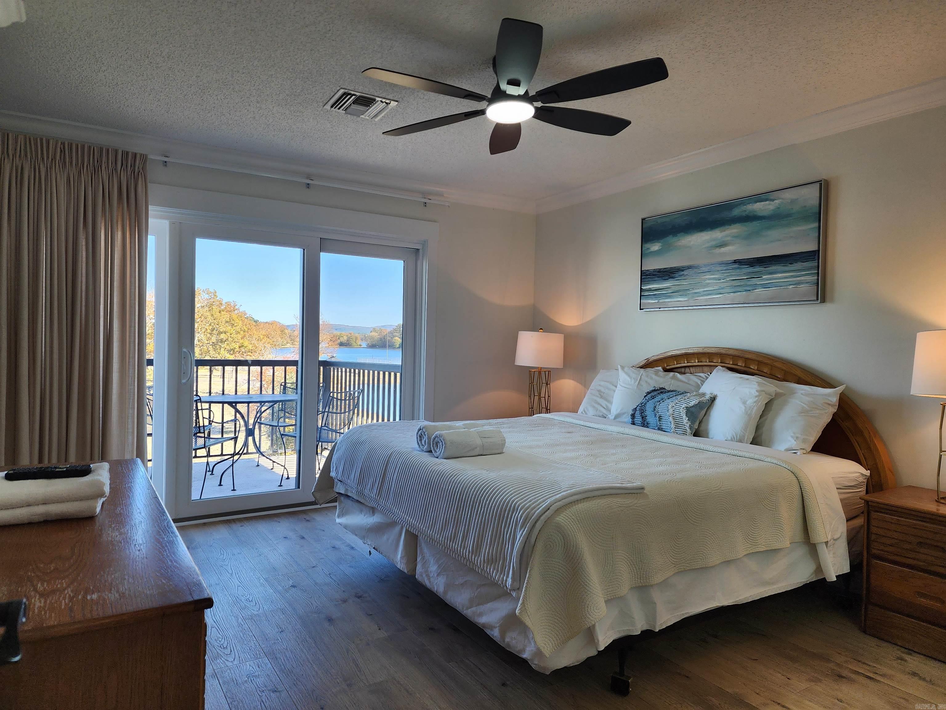 EMERALD ISLE HPR - Residential