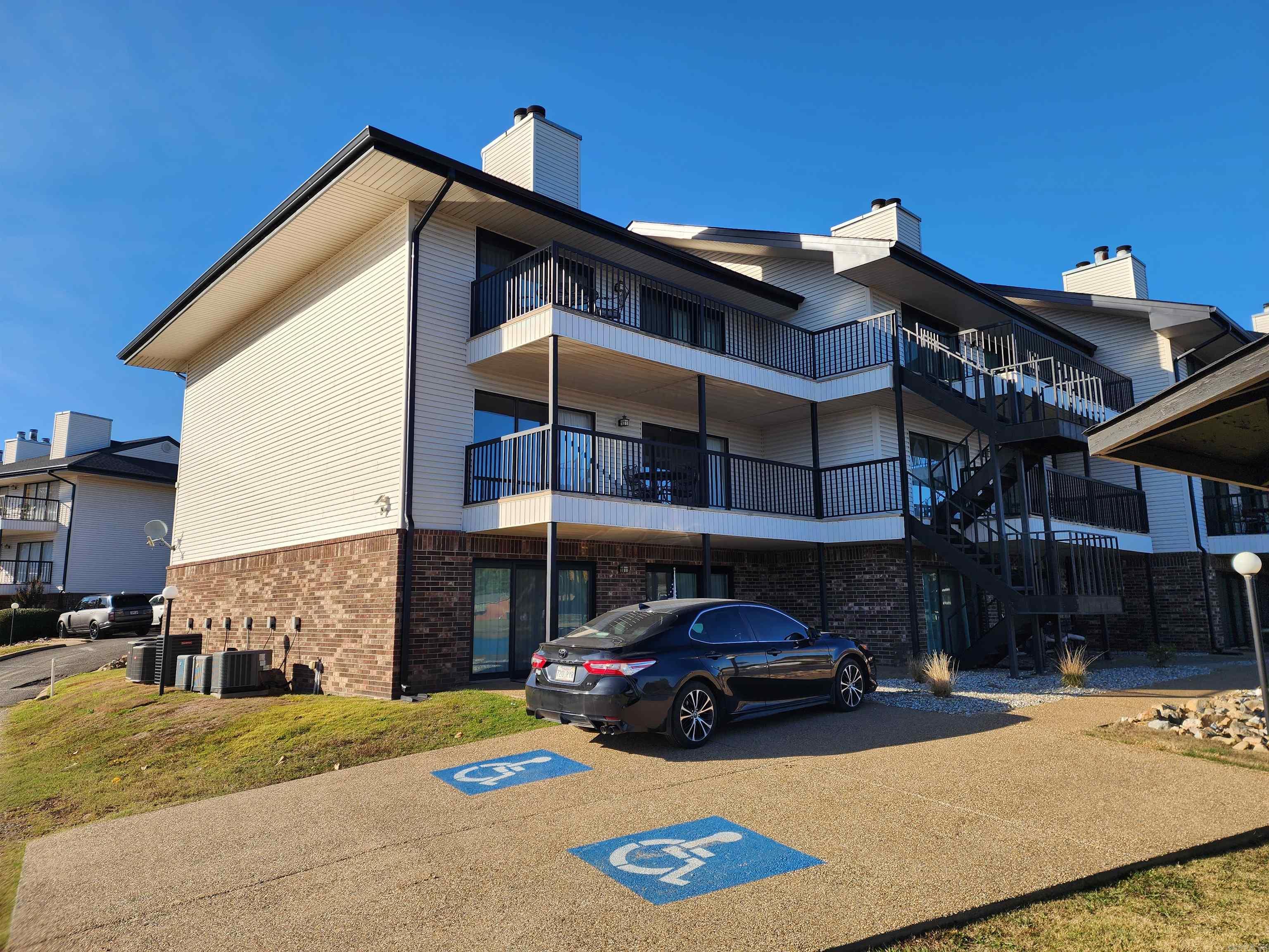 EMERALD ISLE HPR - Residential