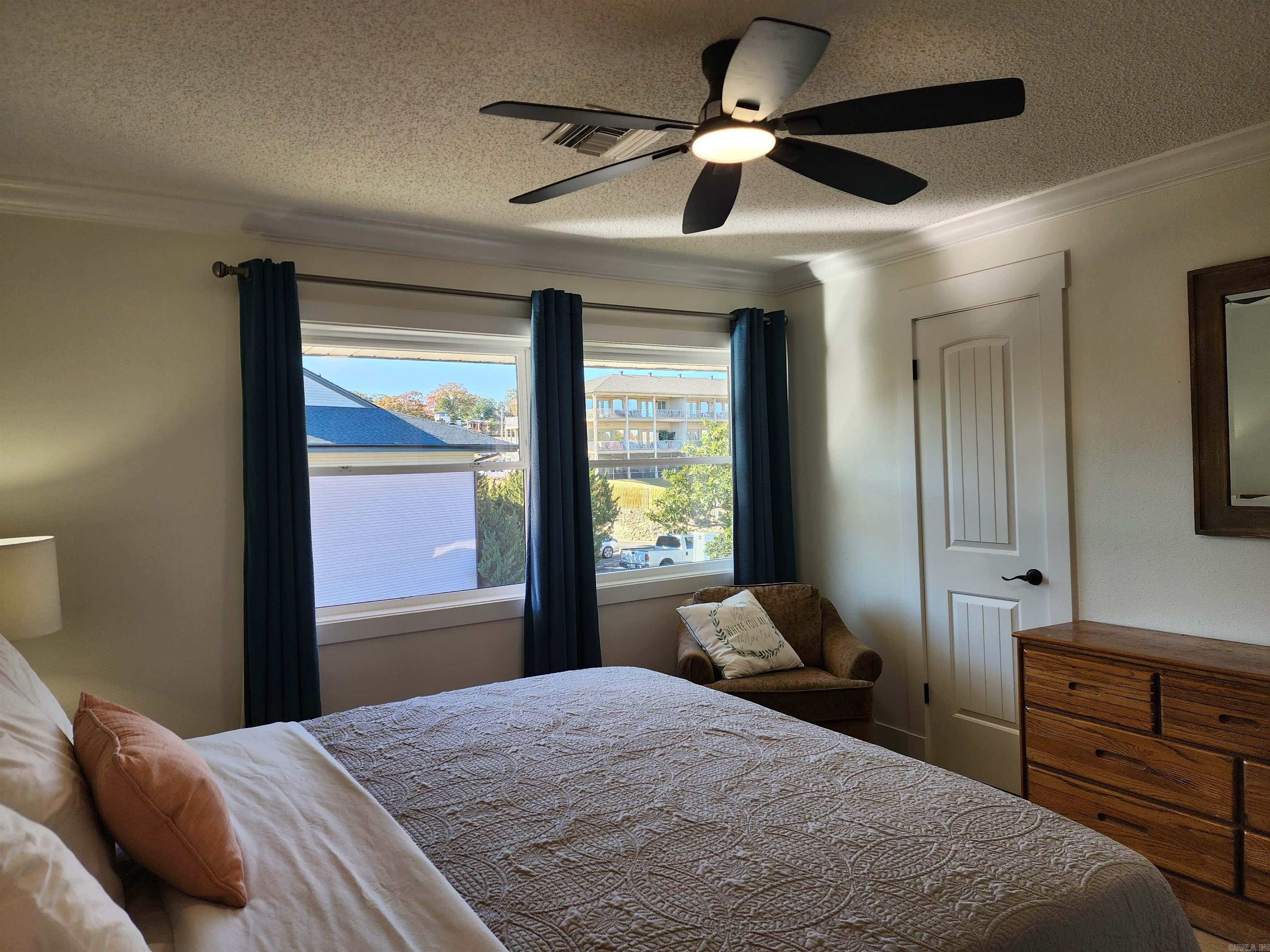 EMERALD ISLE HPR - Residential