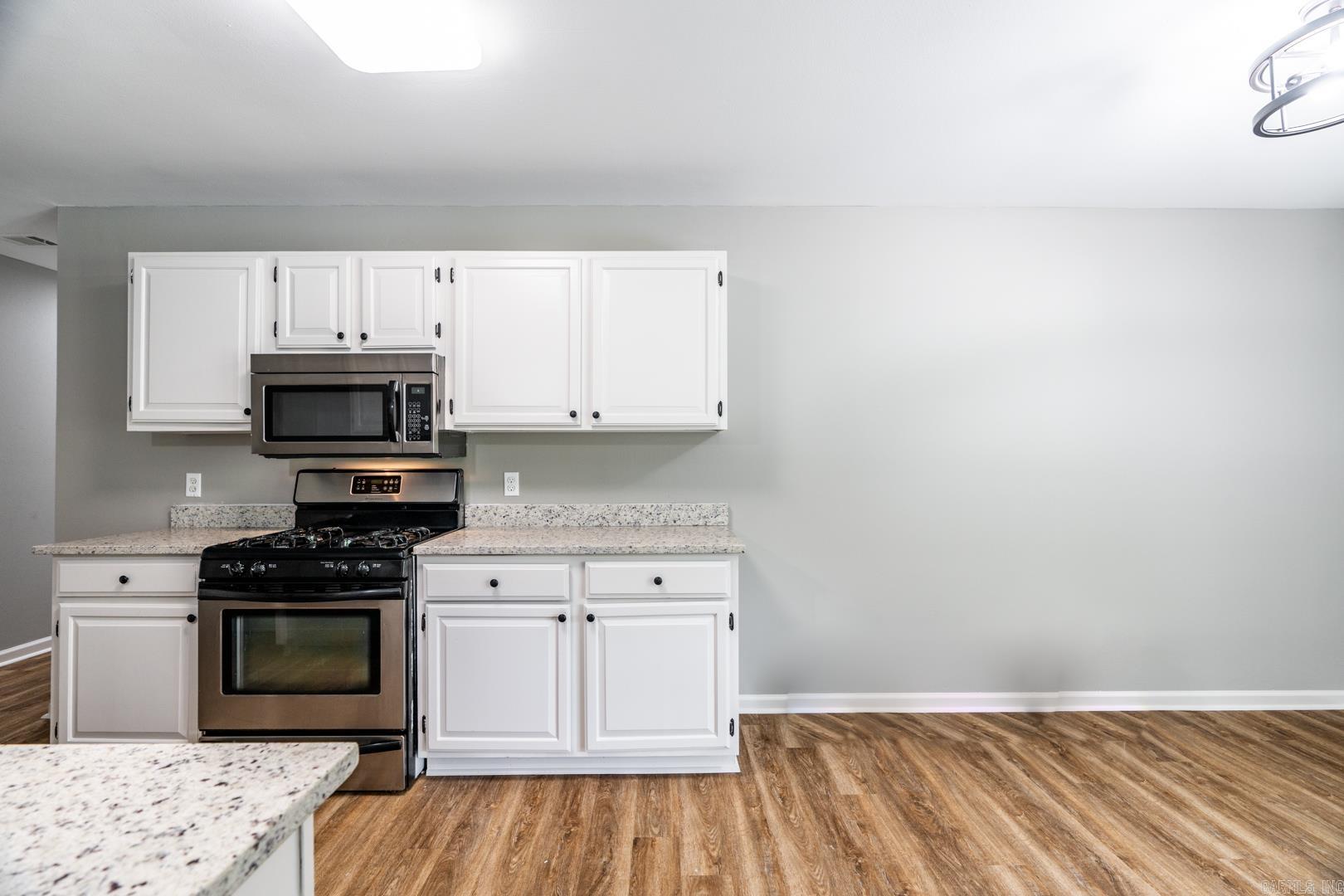 PLEASANT OAKS - Residential