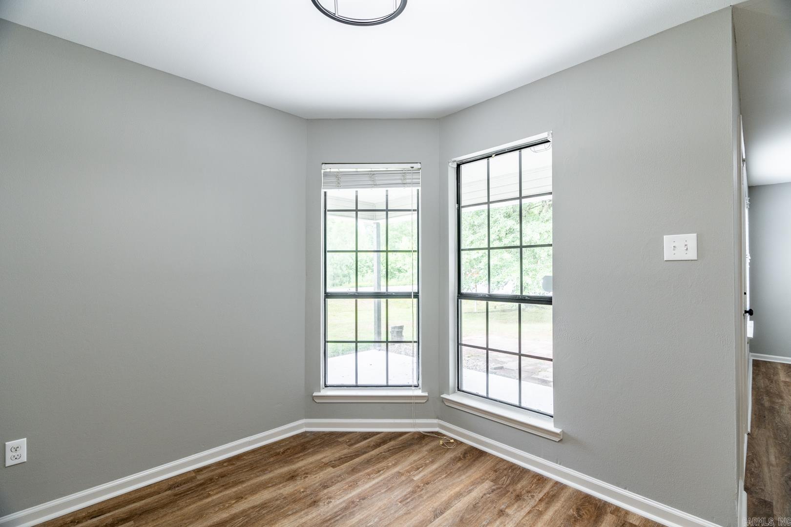 PLEASANT OAKS - Residential