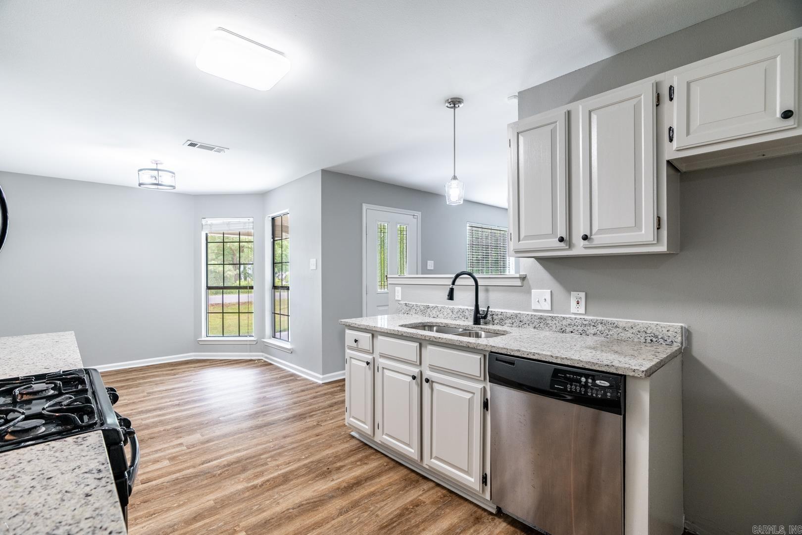 PLEASANT OAKS - Residential