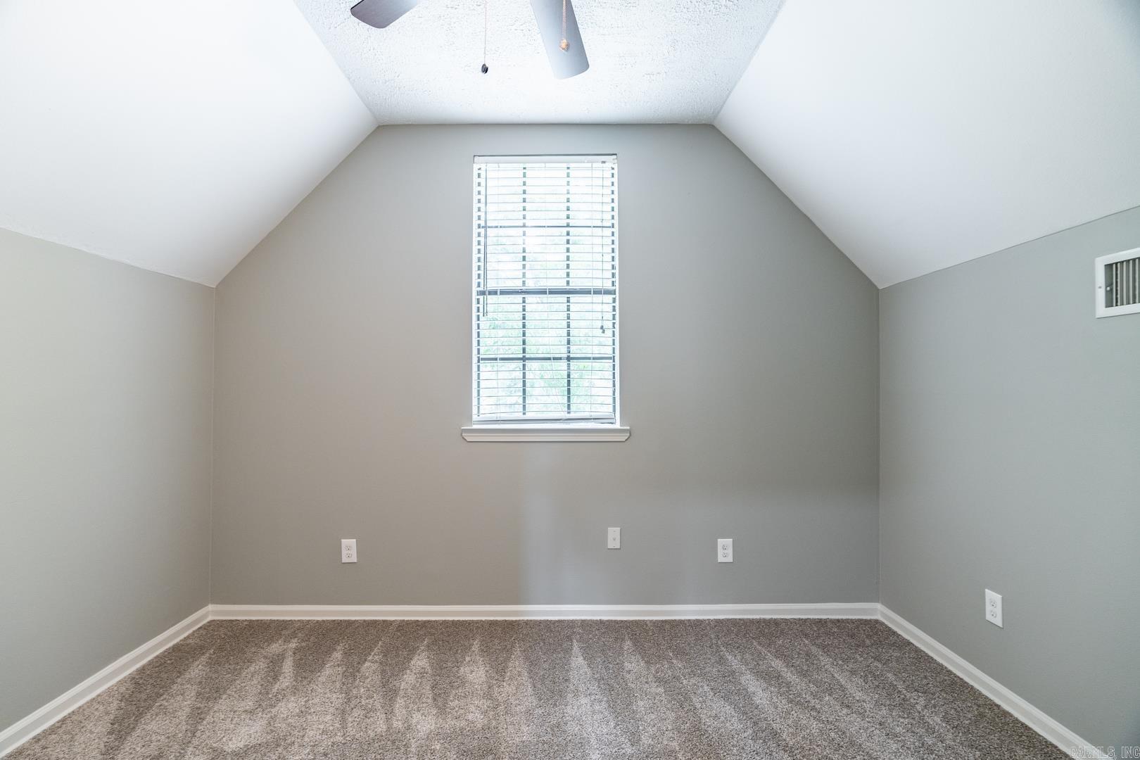 PLEASANT OAKS - Residential