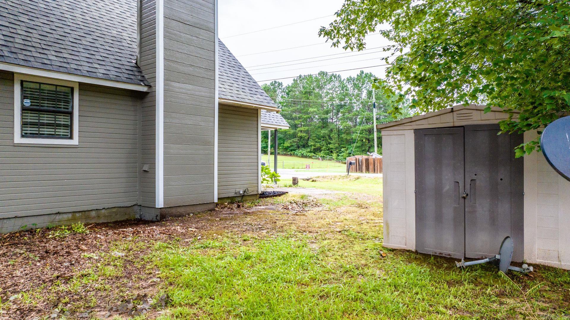 PLEASANT OAKS - Residential