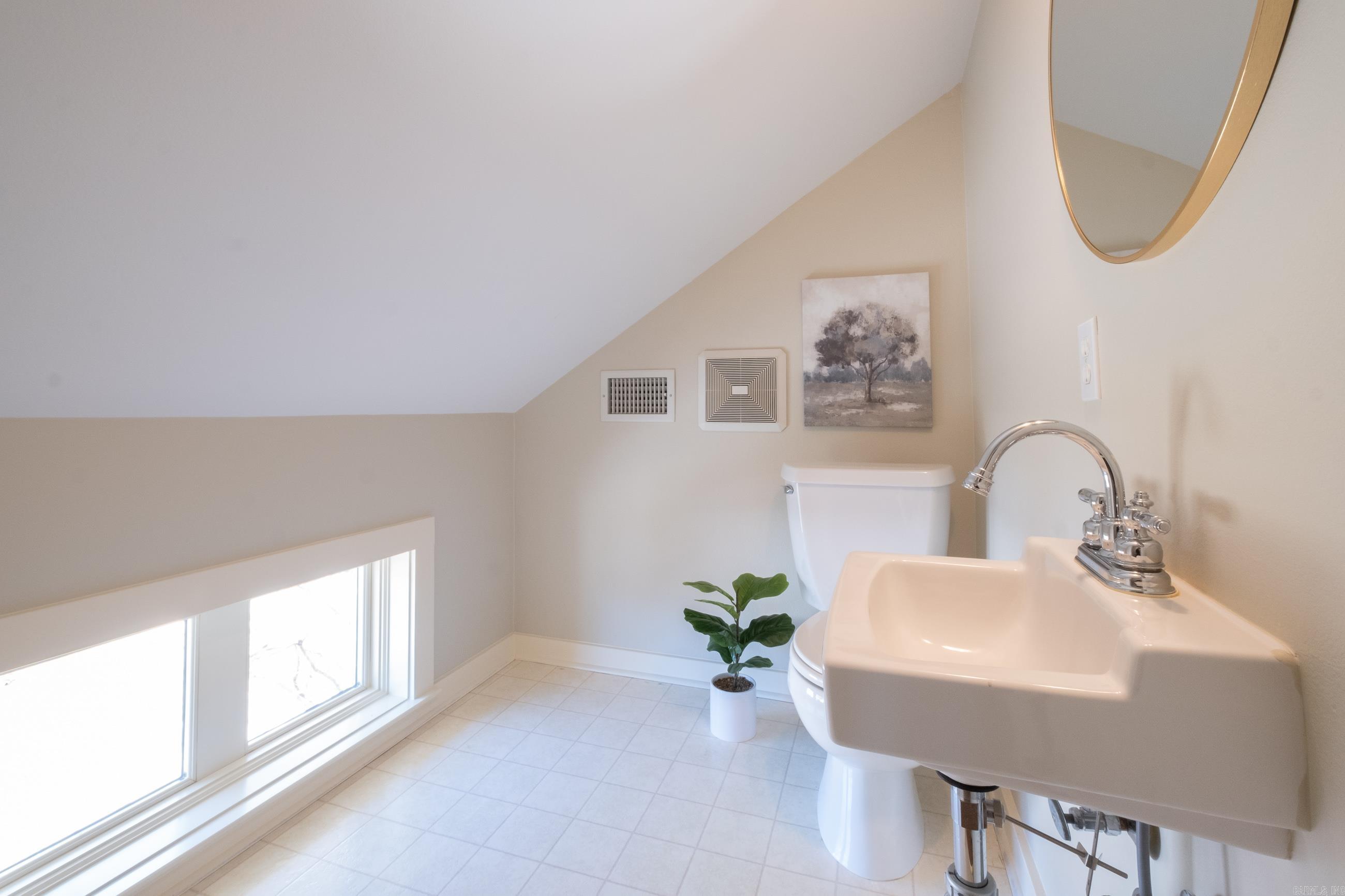 ST JOHNS PLACE ADDN - Residential