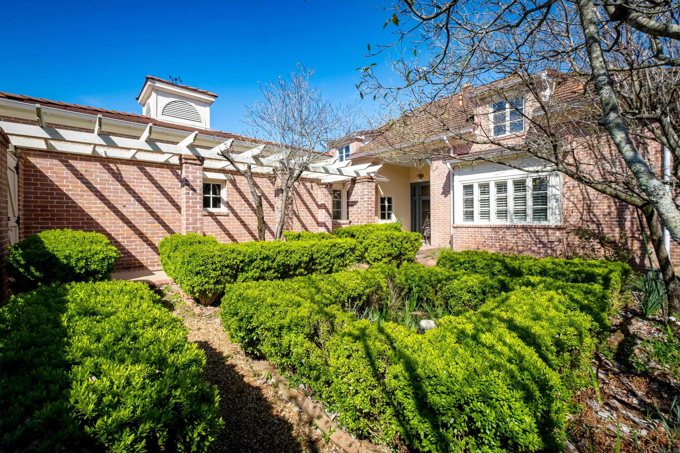 ST JOHNS PLACE ADDN - Residential