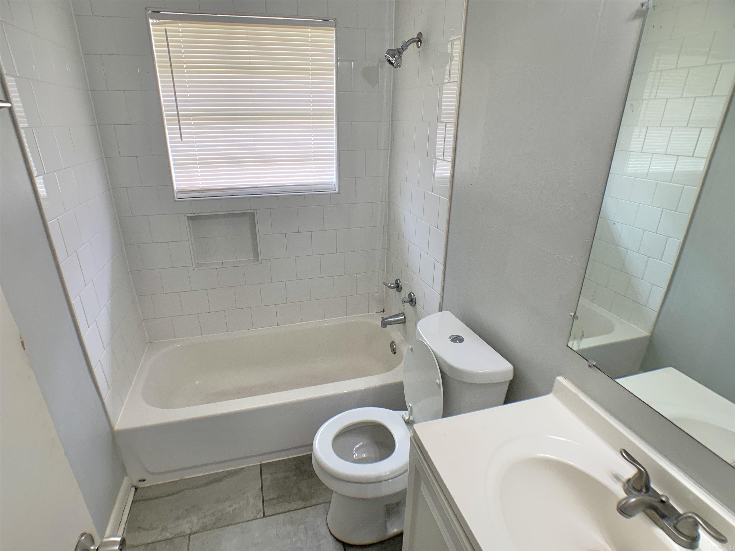 STONEGATE - Residential