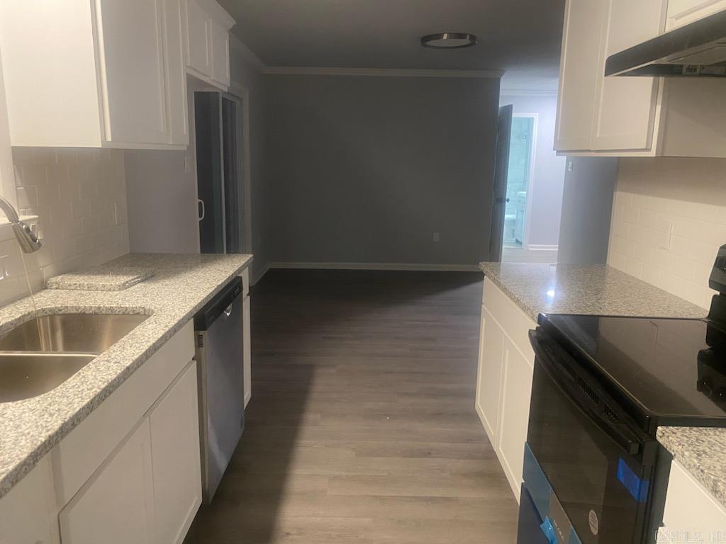 DELTA LAWN - Residential