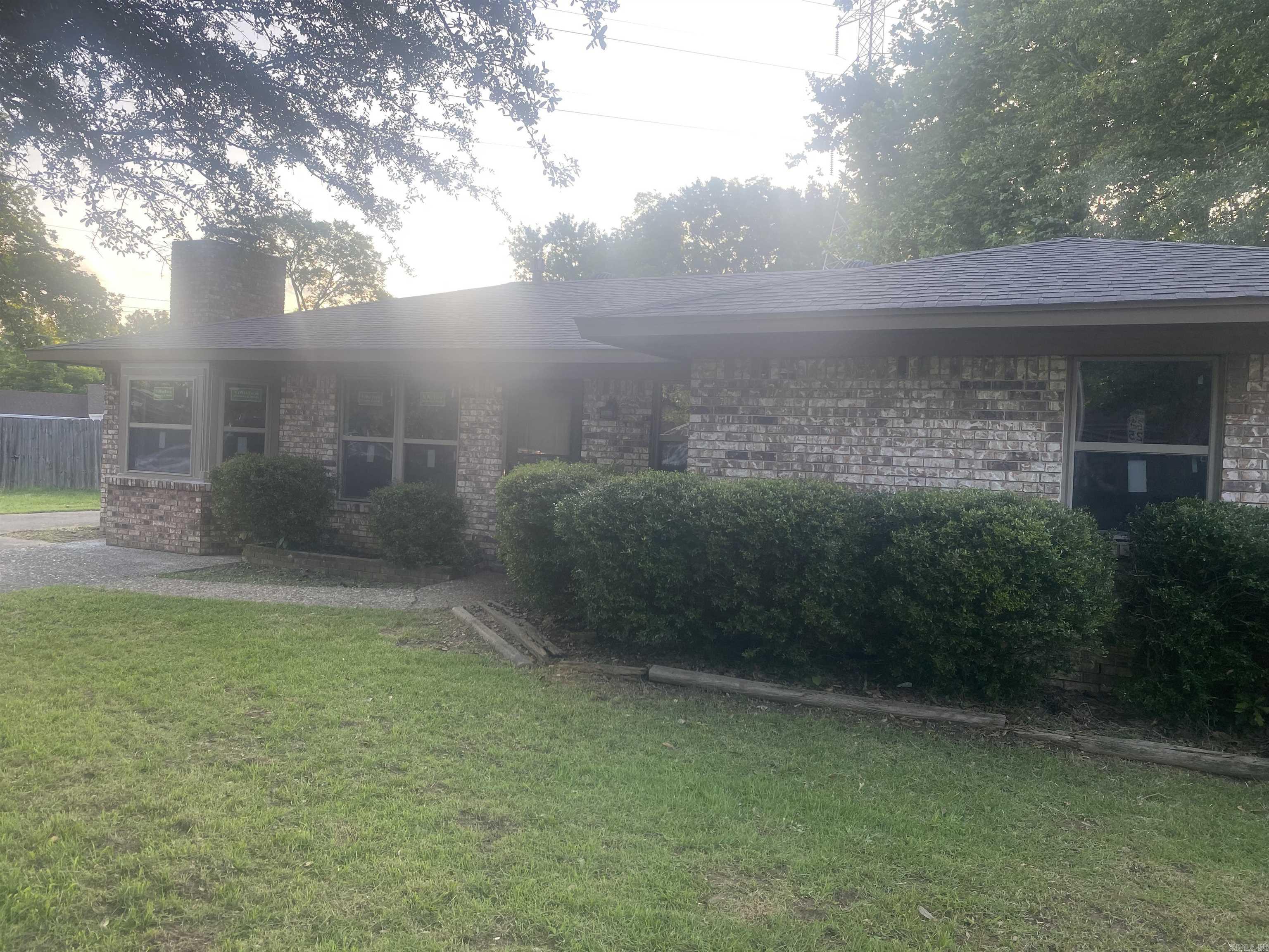 DELTA LAWN - Residential