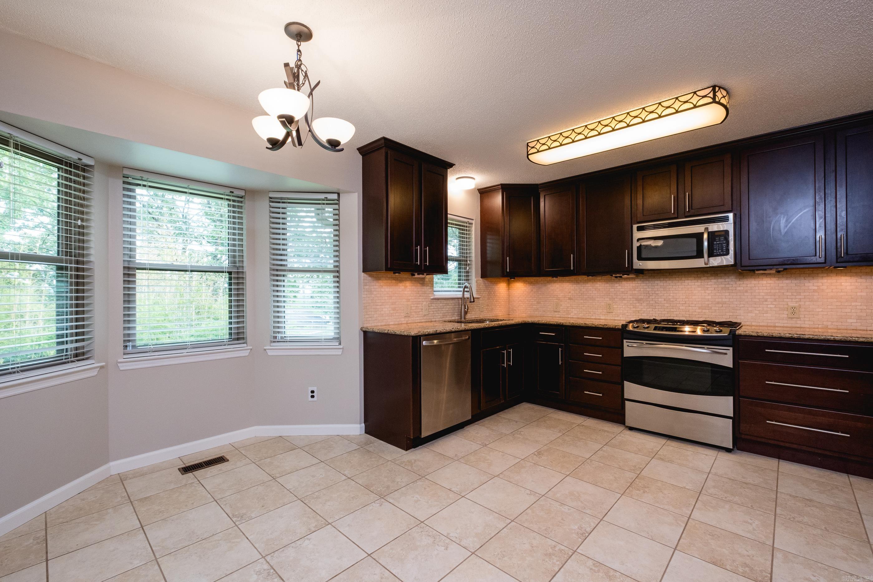 COLONY WEST - Residential