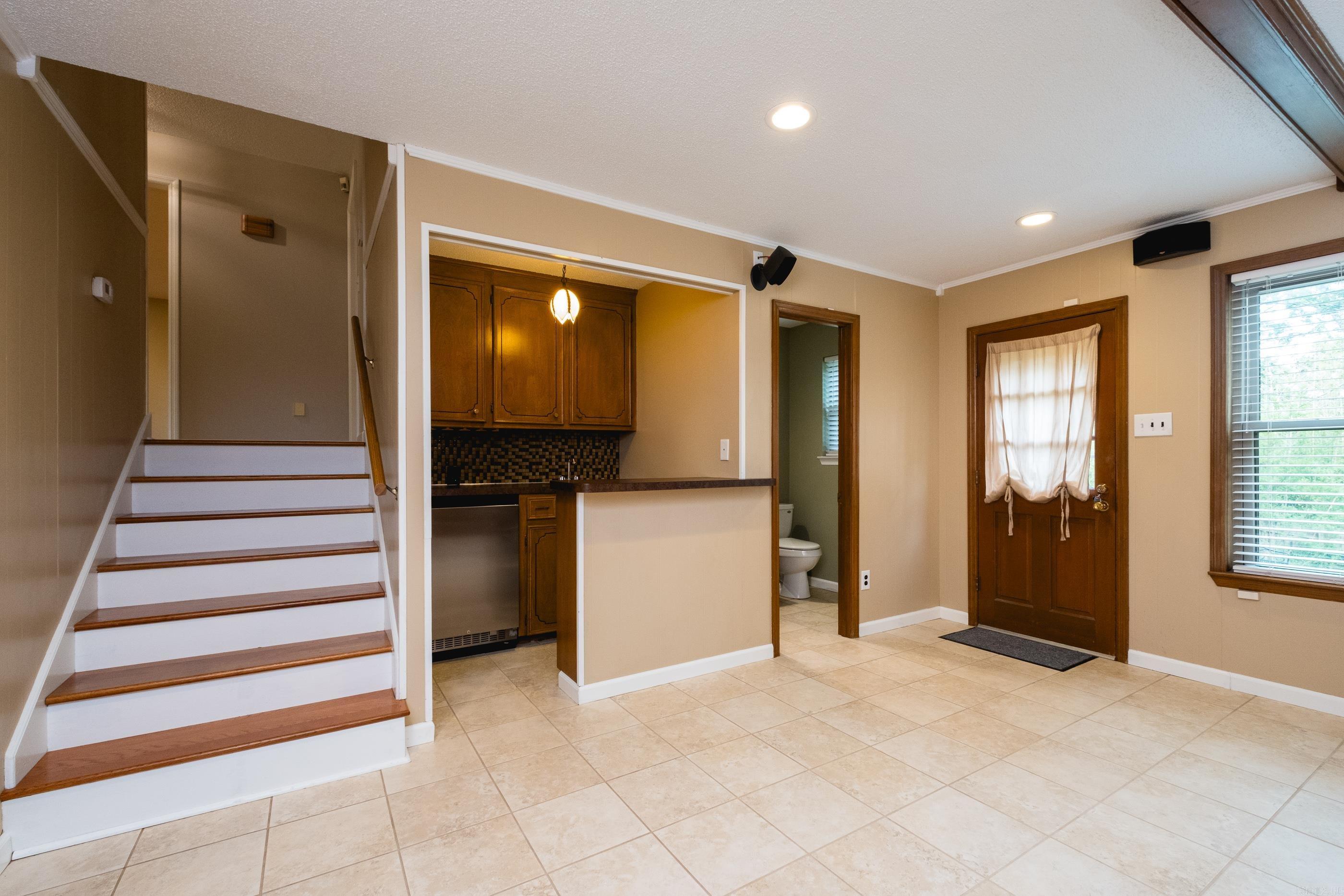 COLONY WEST - Residential