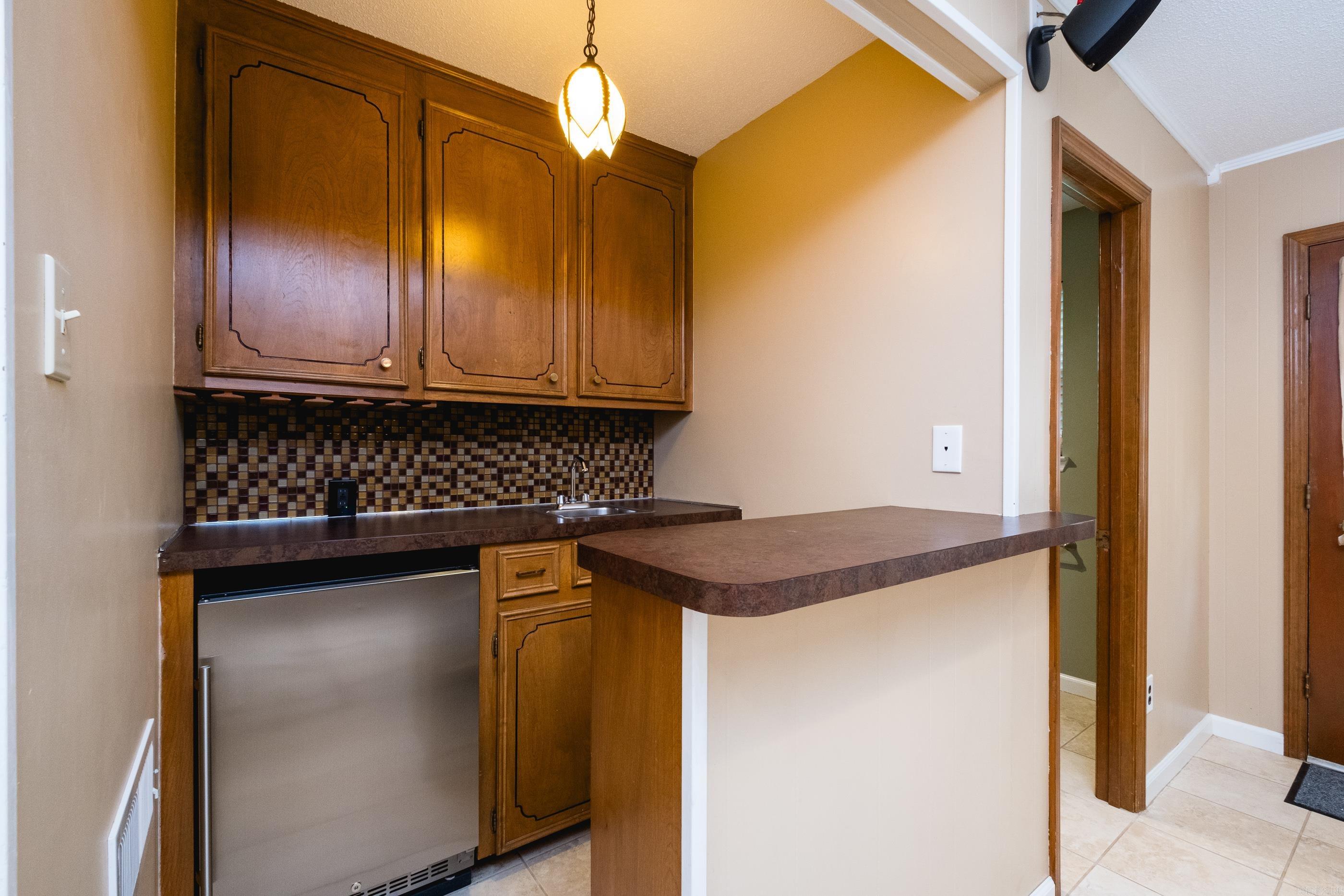 COLONY WEST - Residential