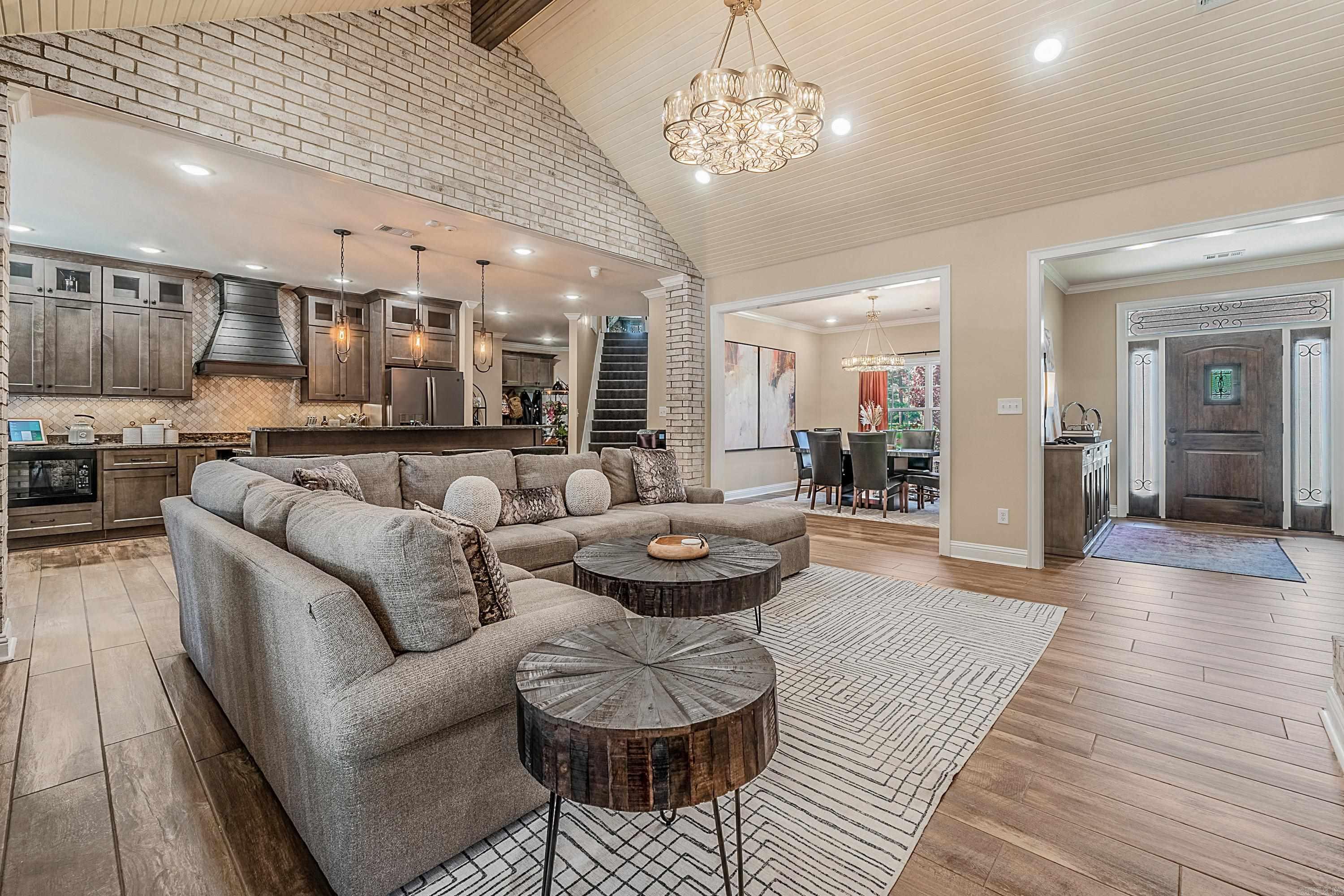 FOXWOOD ESTATES - Residential