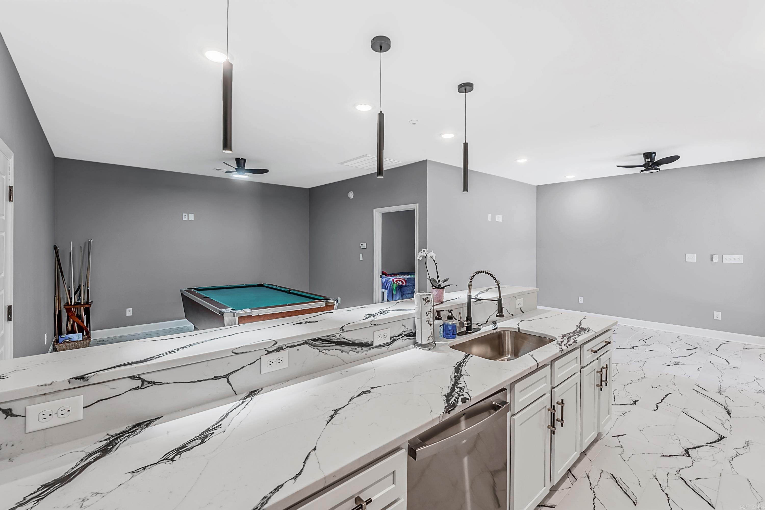 FOXWOOD ESTATES - Residential