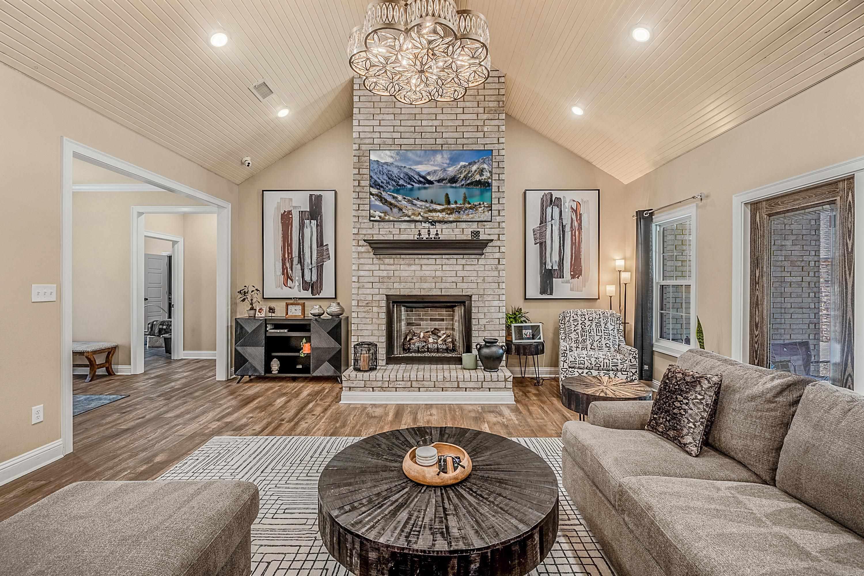 FOXWOOD ESTATES - Residential