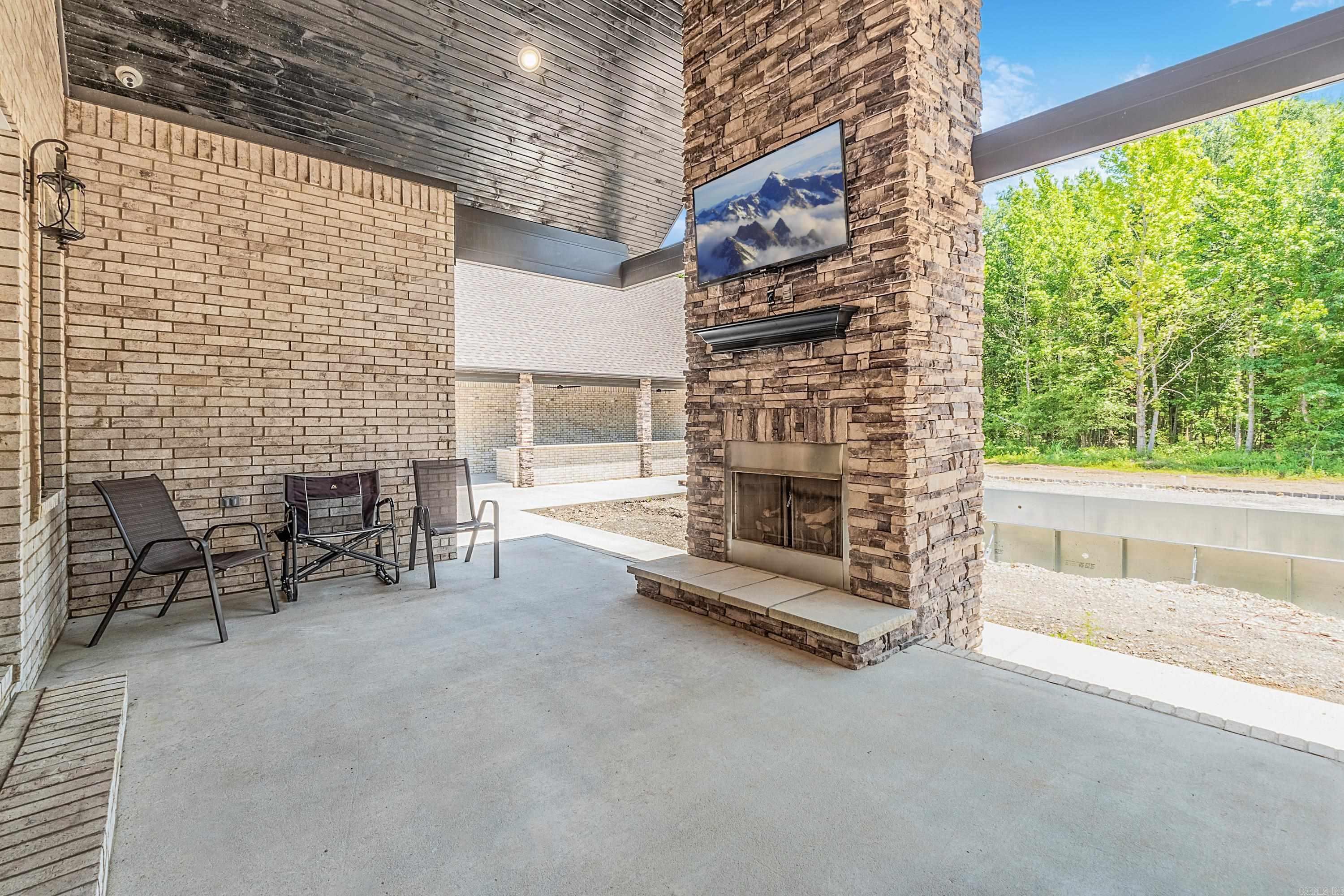 FOXWOOD ESTATES - Residential