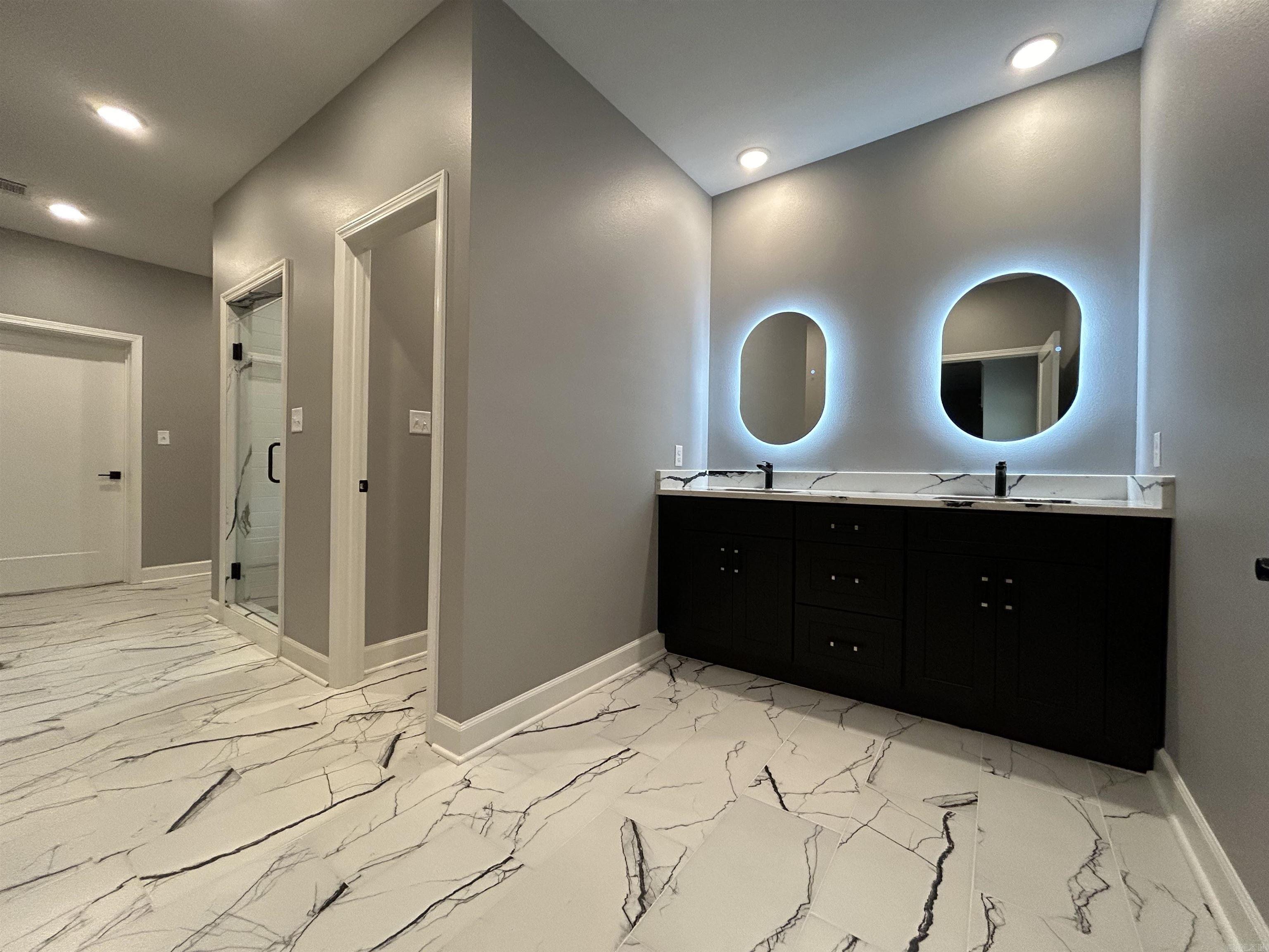 FOXWOOD ESTATES - Residential