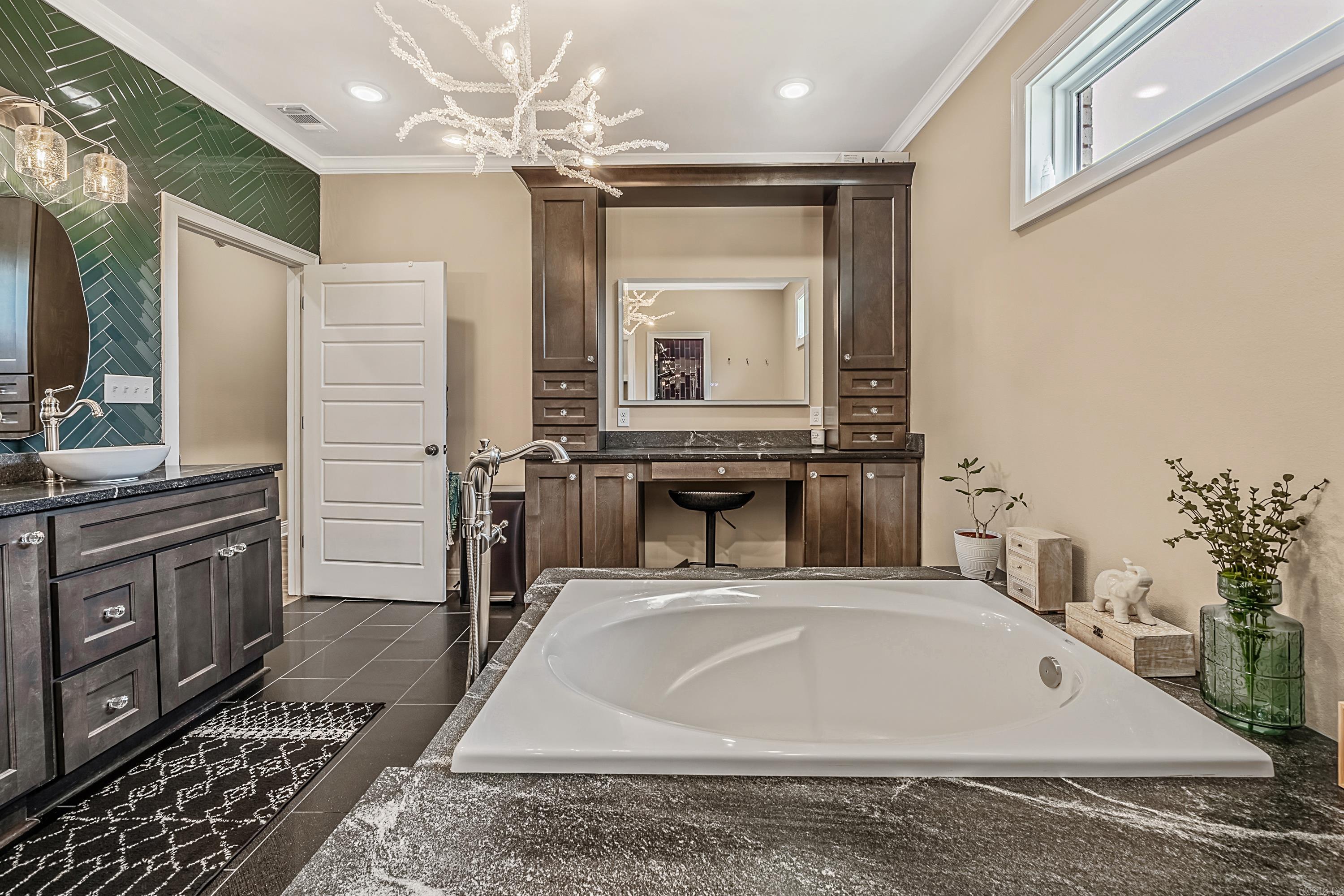 FOXWOOD ESTATES - Residential