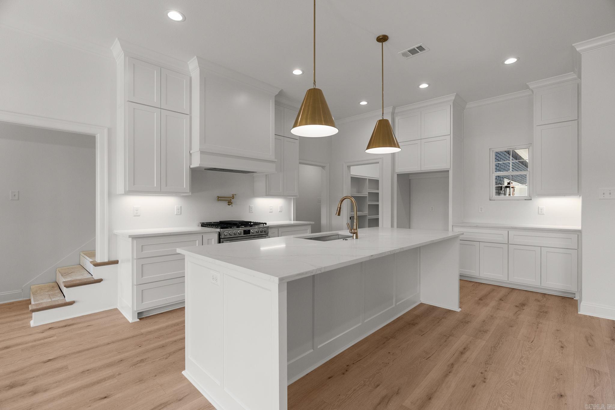IVY PLACE - Residential