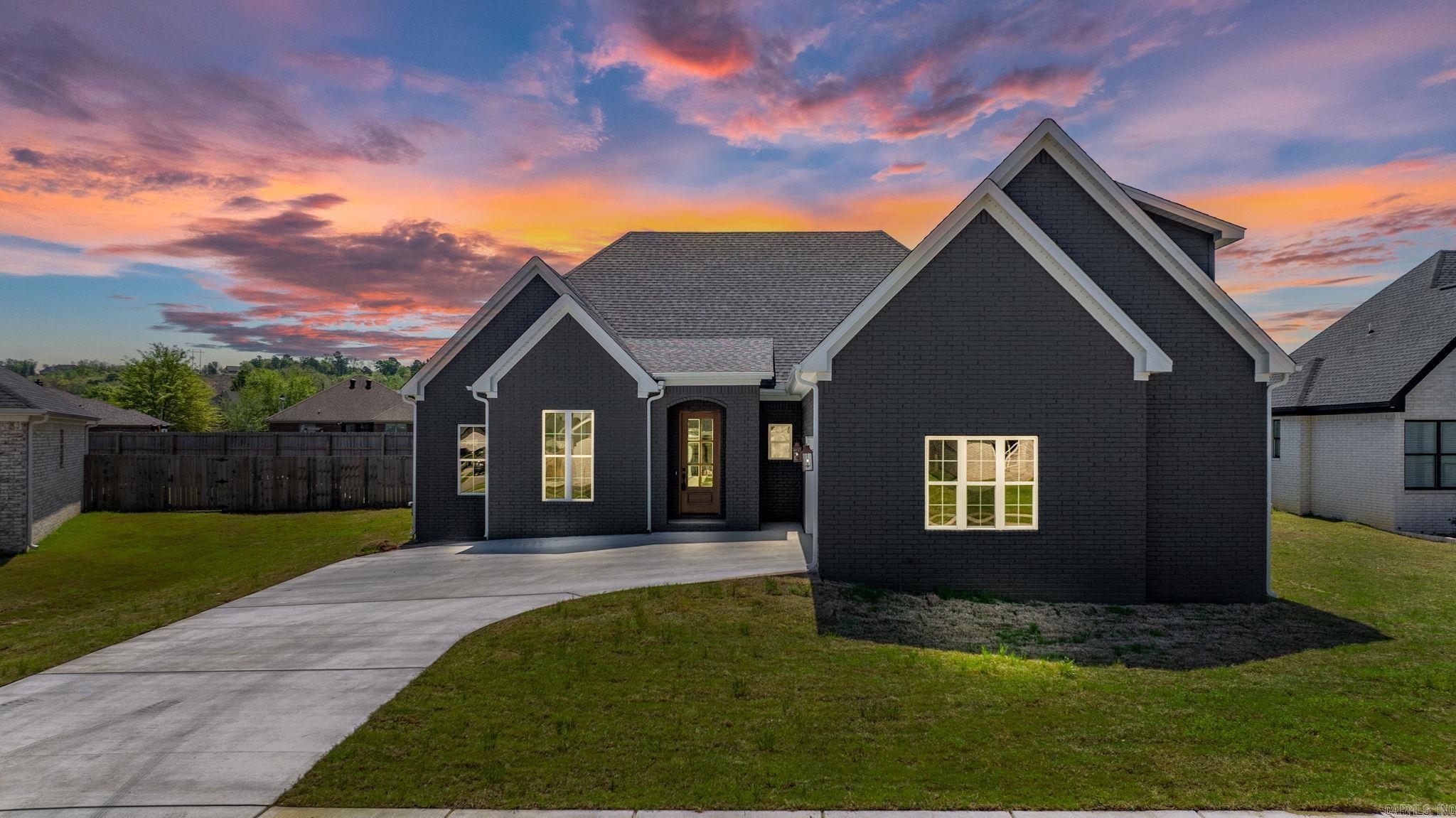 IVY PLACE - Residential