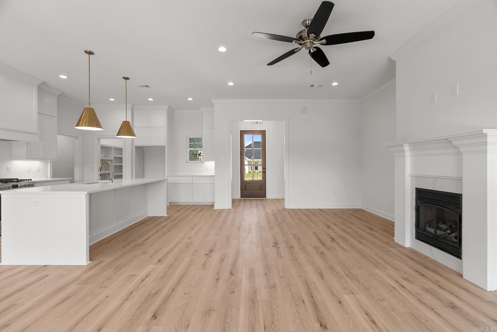 IVY PLACE - Residential