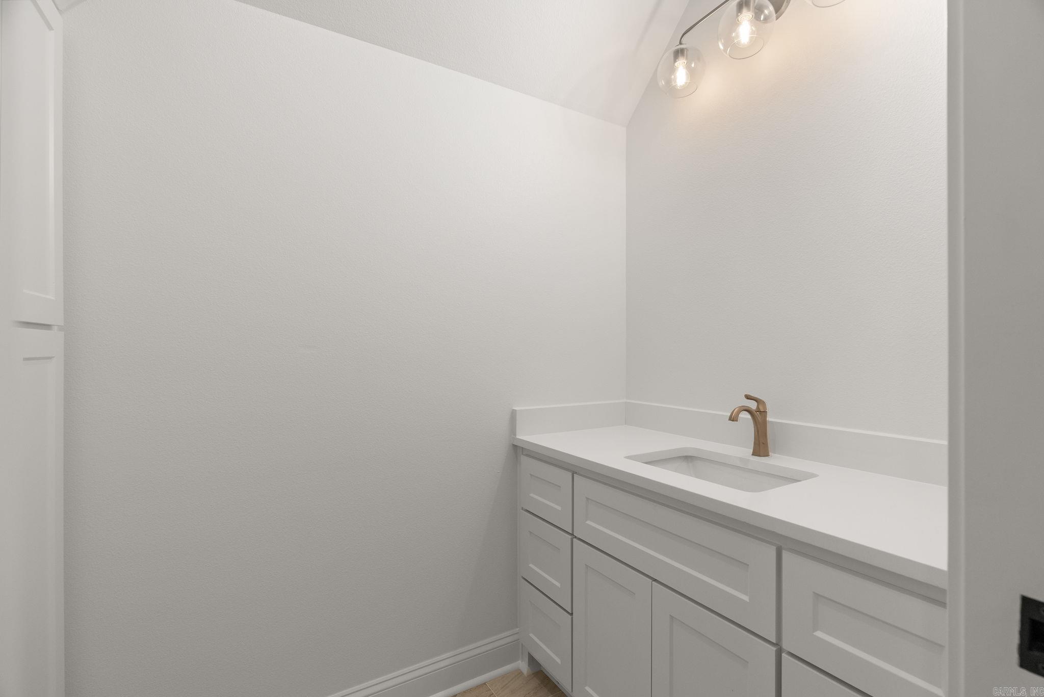 IVY PLACE - Residential