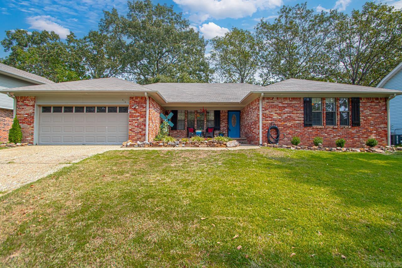 EAST MEADOW - Residential