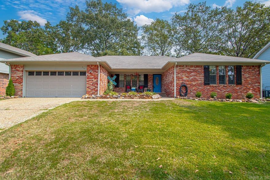 This is a 3 bedroom, 2 bath home with a formal living room and a big den/family room.  It has a nice backyard and has new flooring and paint. It is in a quiet neighborhood, near all amenities. Call to see it today!