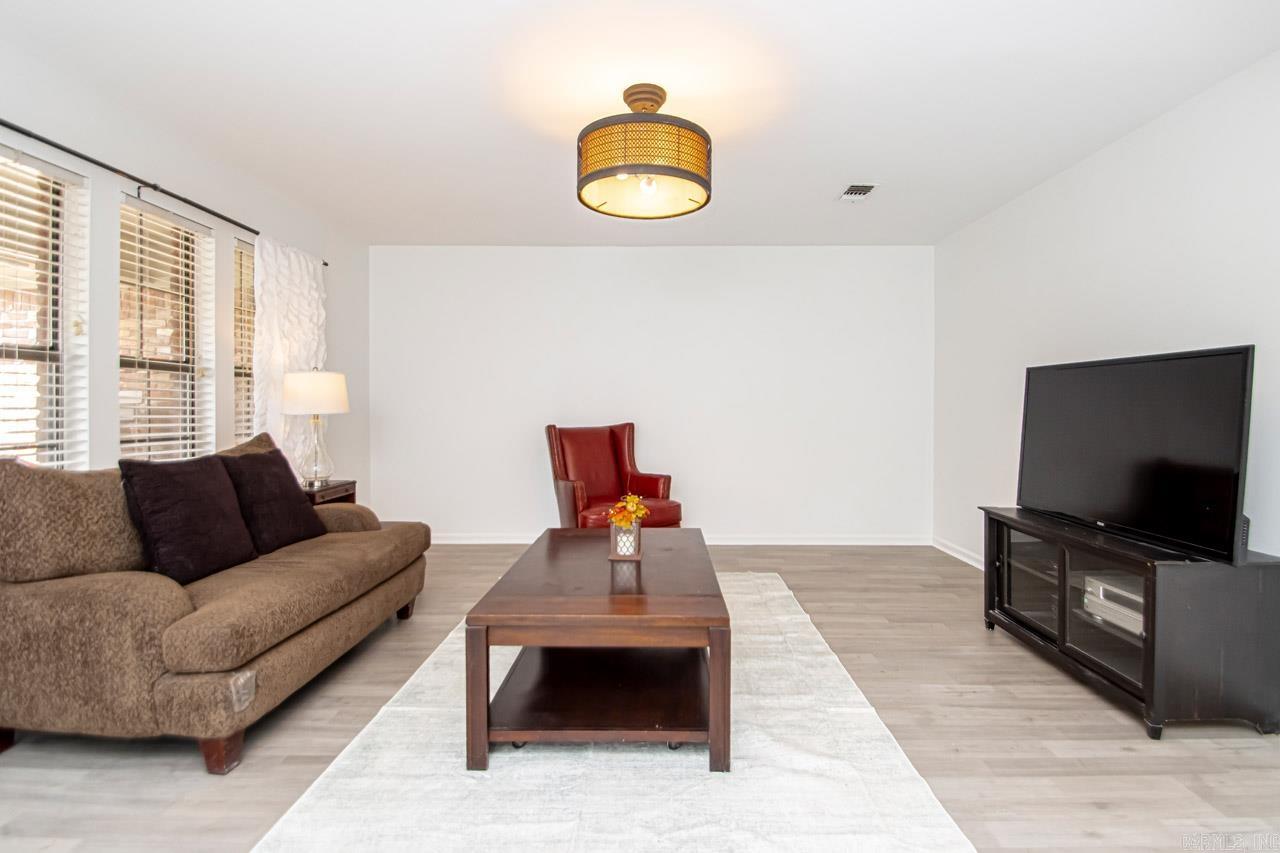 EAST MEADOW - Residential