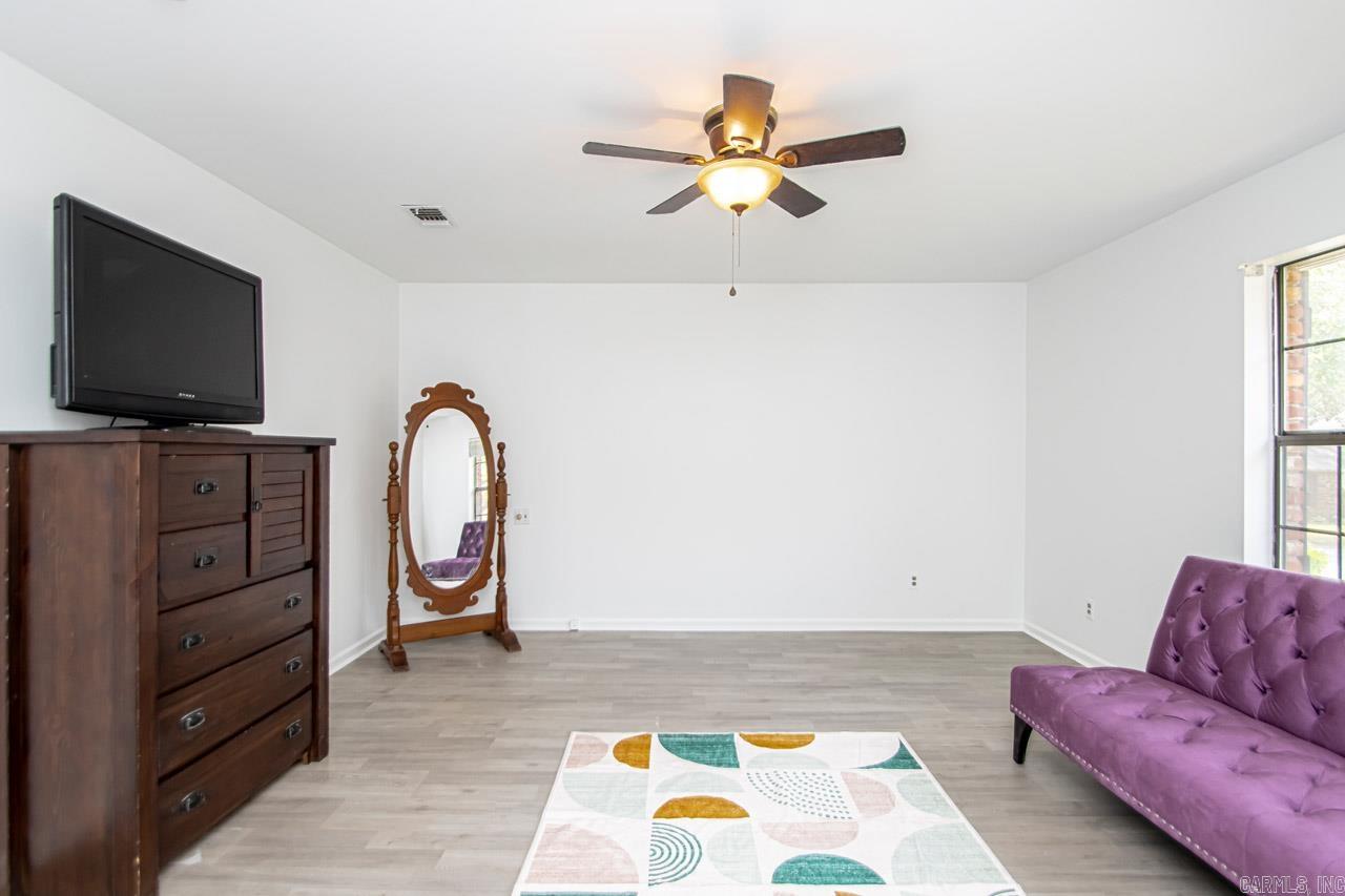 EAST MEADOW - Residential