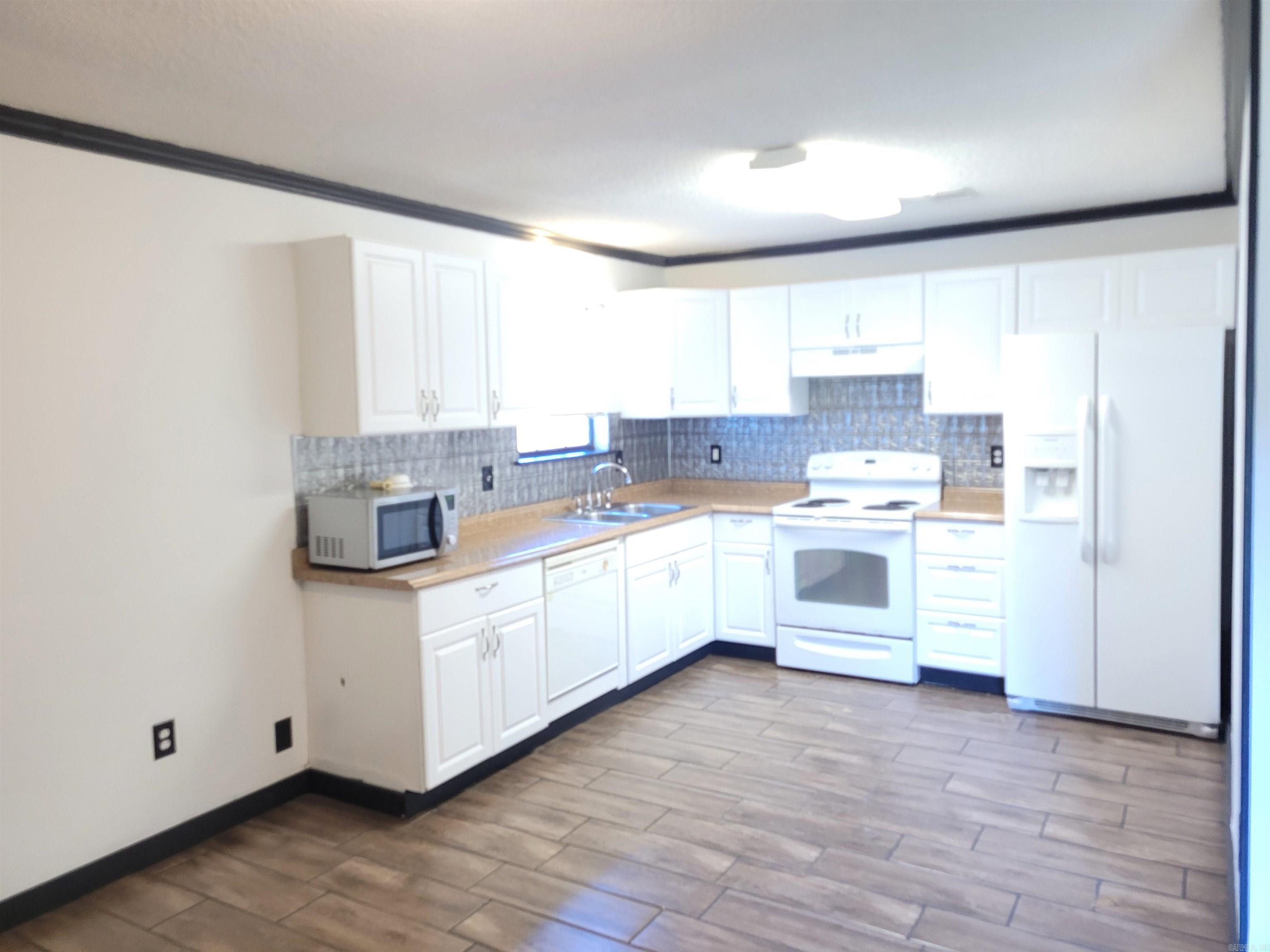 JO Marshall - Residential Lease