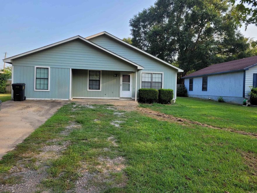 Three bed 1.5 bath home in Ward. Bonus room could be used as a 4th bedroom. $1250 rent and $1250 security deposit. Apply online at;  https://irealtyar.managebuilding.com/Resident/rental-application/new